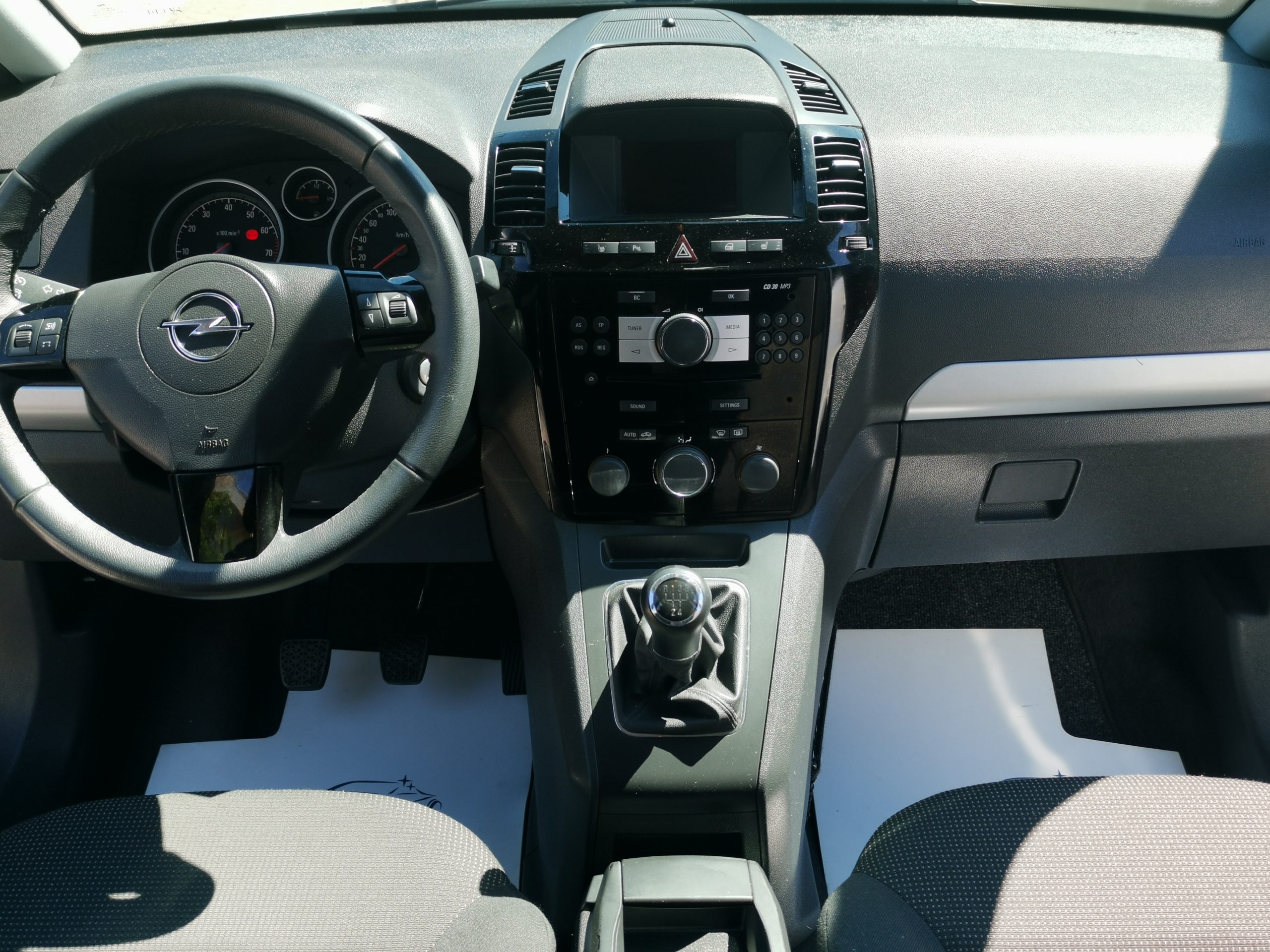 OPEL ZAFIRA B 1.8 Enjoy 140LE. 7 SZEM. XENON. PARKRADAR. DIGIT KLÍMA. TEMPOMAT. ÜLÉSFŰTÉS
