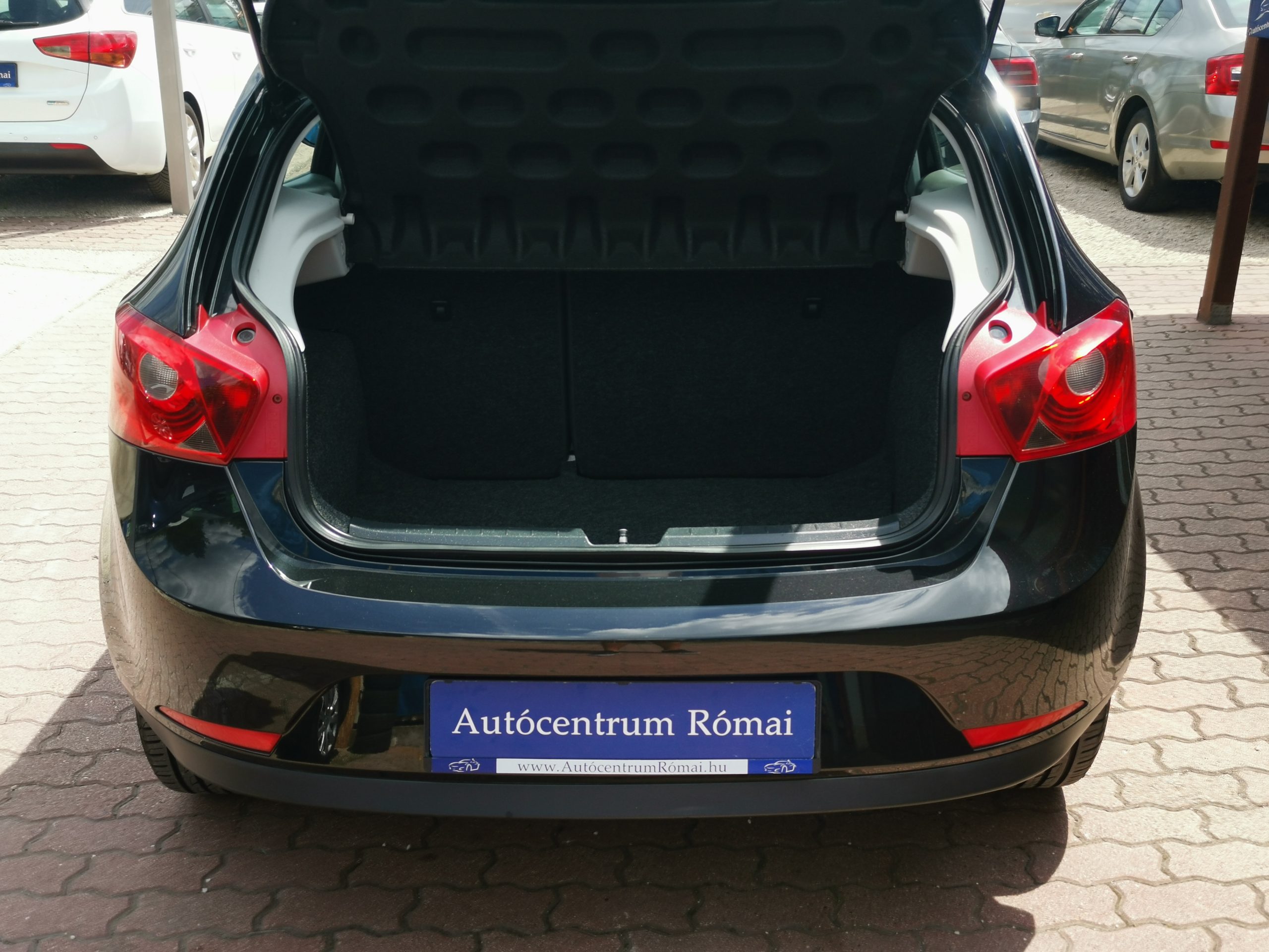 SEAT IBIZA 1.4 16V Style Szervizkönyv! KLÍMA. ALUFELNI. KÖDLÁMPA. ELEKTROMOS ABLAK