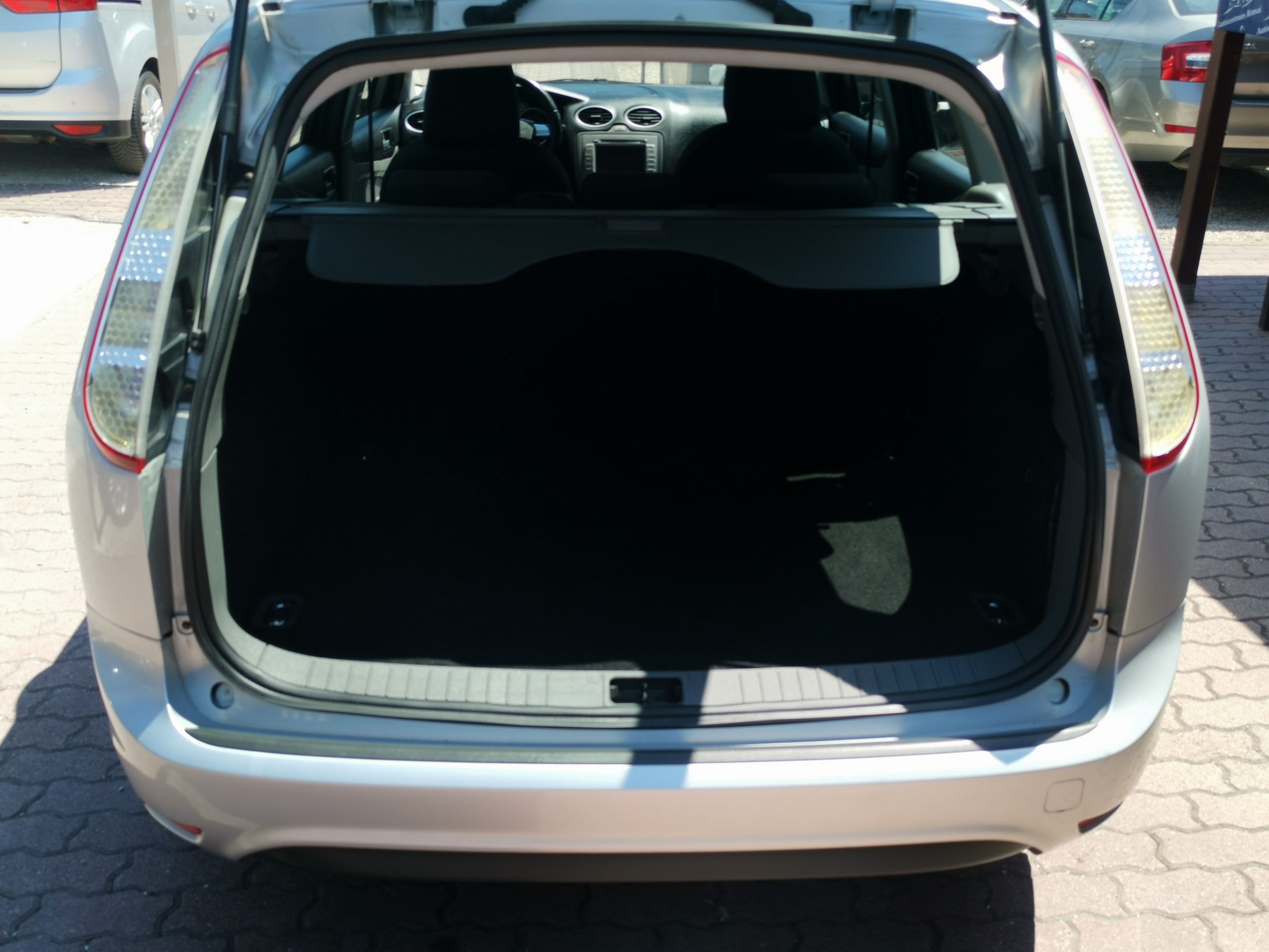 FORD FOCUS 1.6 Titanium Kombi. 134.000km! 2. Tulaj. DIGIT KLÍMA. NAVIGÁCIÓ. TEMPOMAT. ALUFELNI