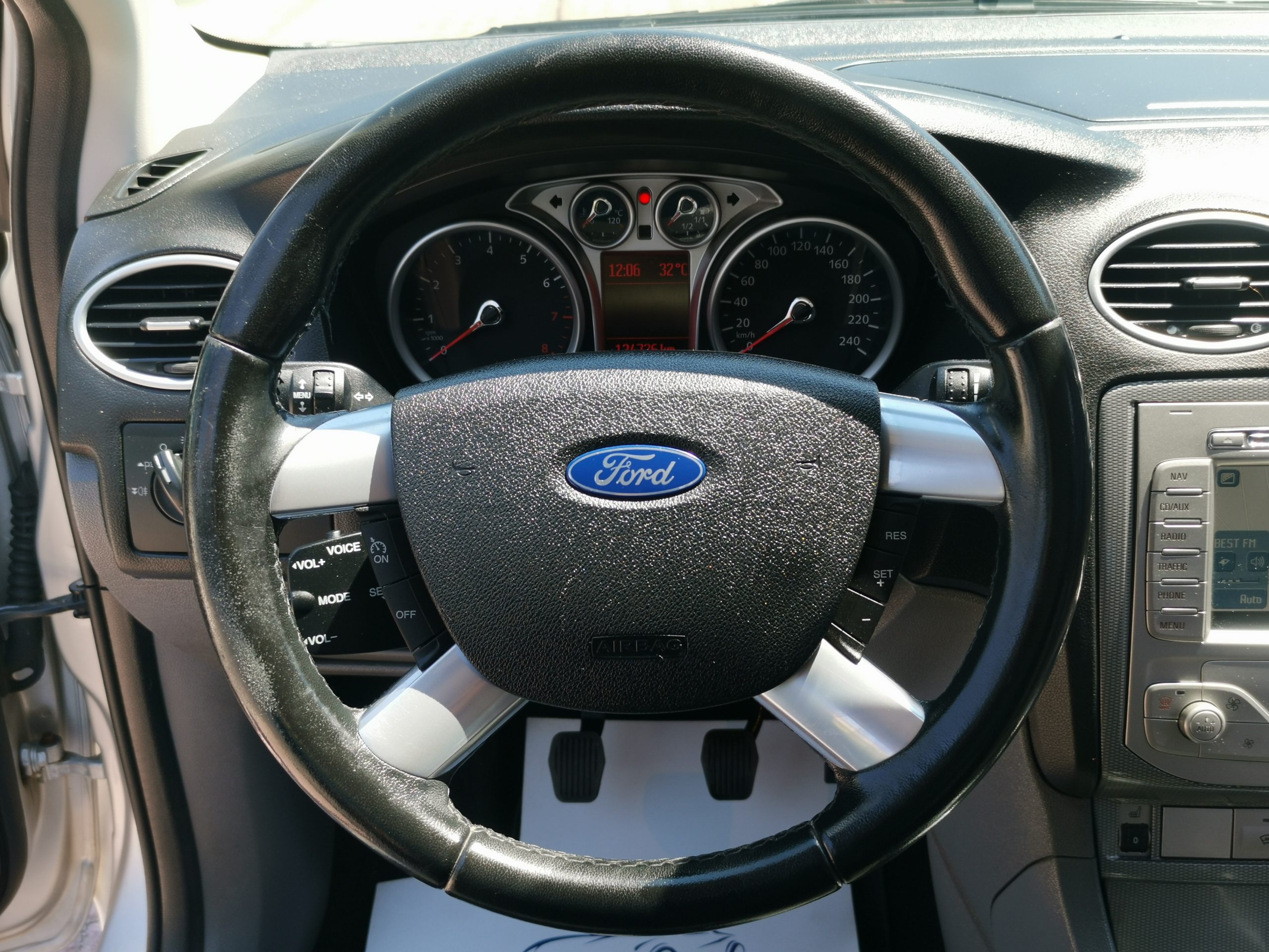 FORD FOCUS 1.6 Titanium Kombi. 134.000km! 2. Tulaj. DIGIT KLÍMA. NAVIGÁCIÓ. TEMPOMAT. ALUFELNI