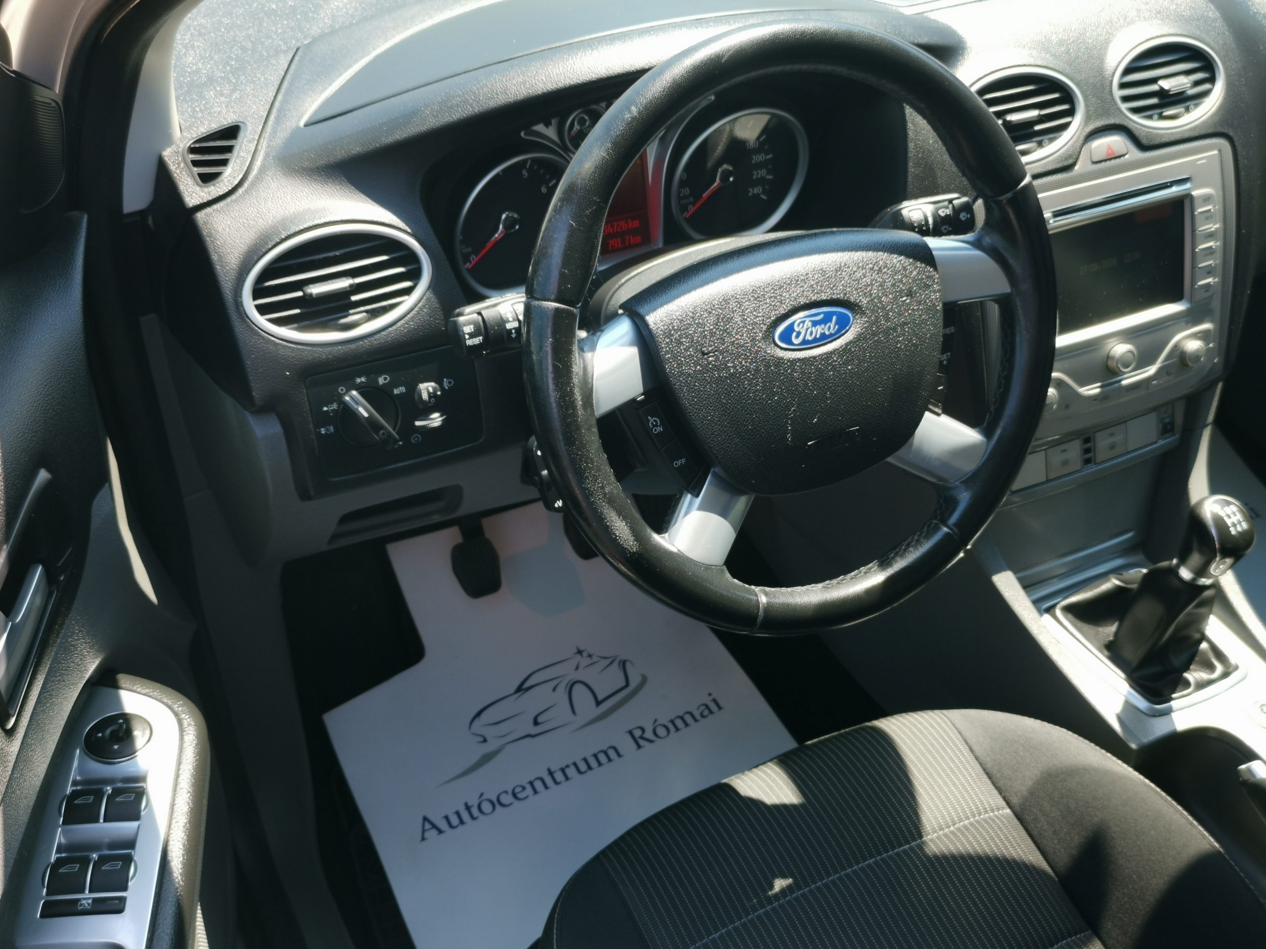 FORD FOCUS 1.6 Titanium Kombi. 134.000km! 2. Tulaj. DIGIT KLÍMA. NAVIGÁCIÓ. TEMPOMAT. ALUFELNI