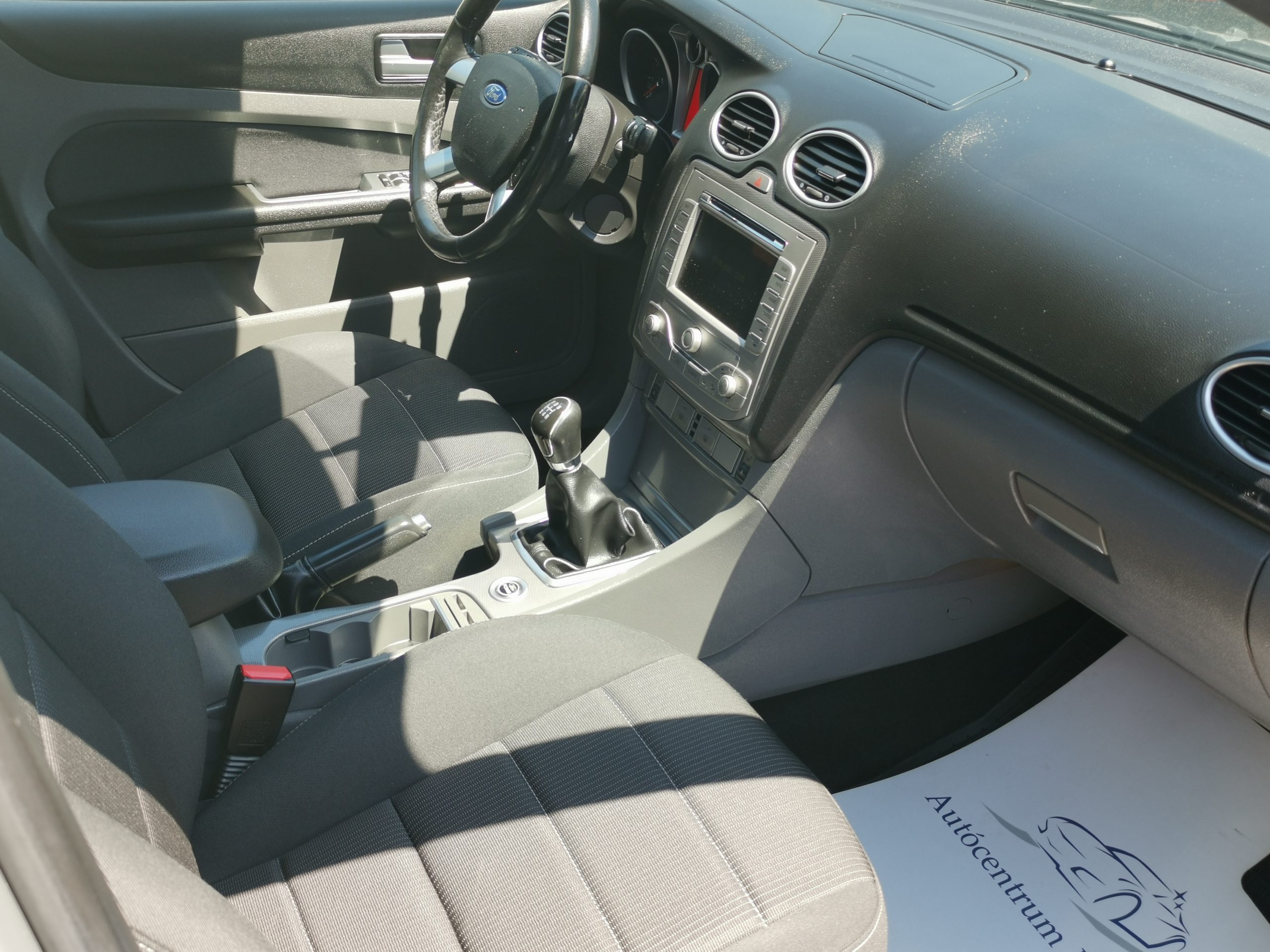 FORD FOCUS 1.6 Titanium Kombi. 134.000km! 2. Tulaj. DIGIT KLÍMA. NAVIGÁCIÓ. TEMPOMAT. ALUFELNI