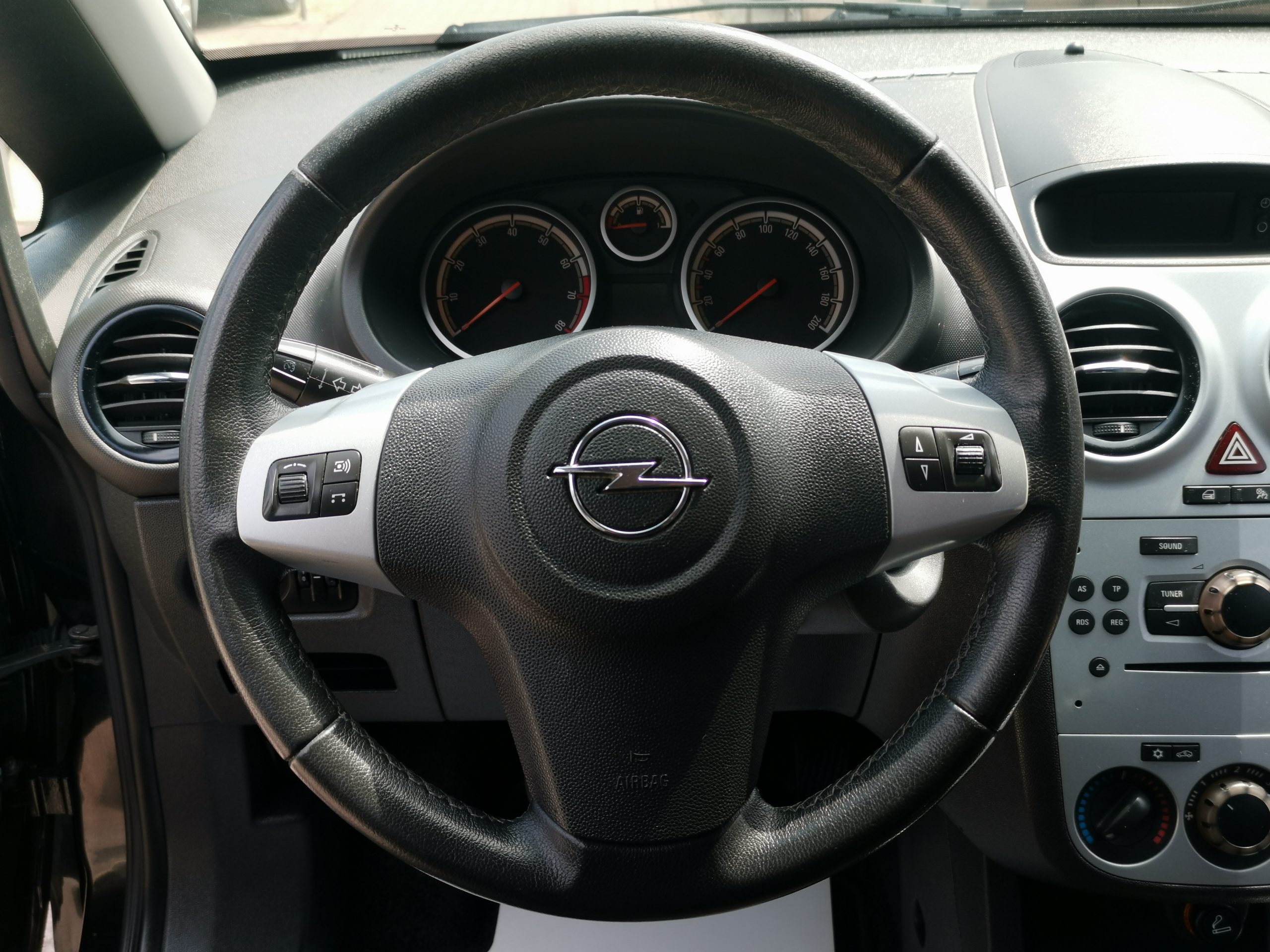 OPEL CORSA D 1.4 Enjoy 100LE! KLÍMA. TEMPOMAT. ALUFELNI. ELEKTROMOS ABLAK