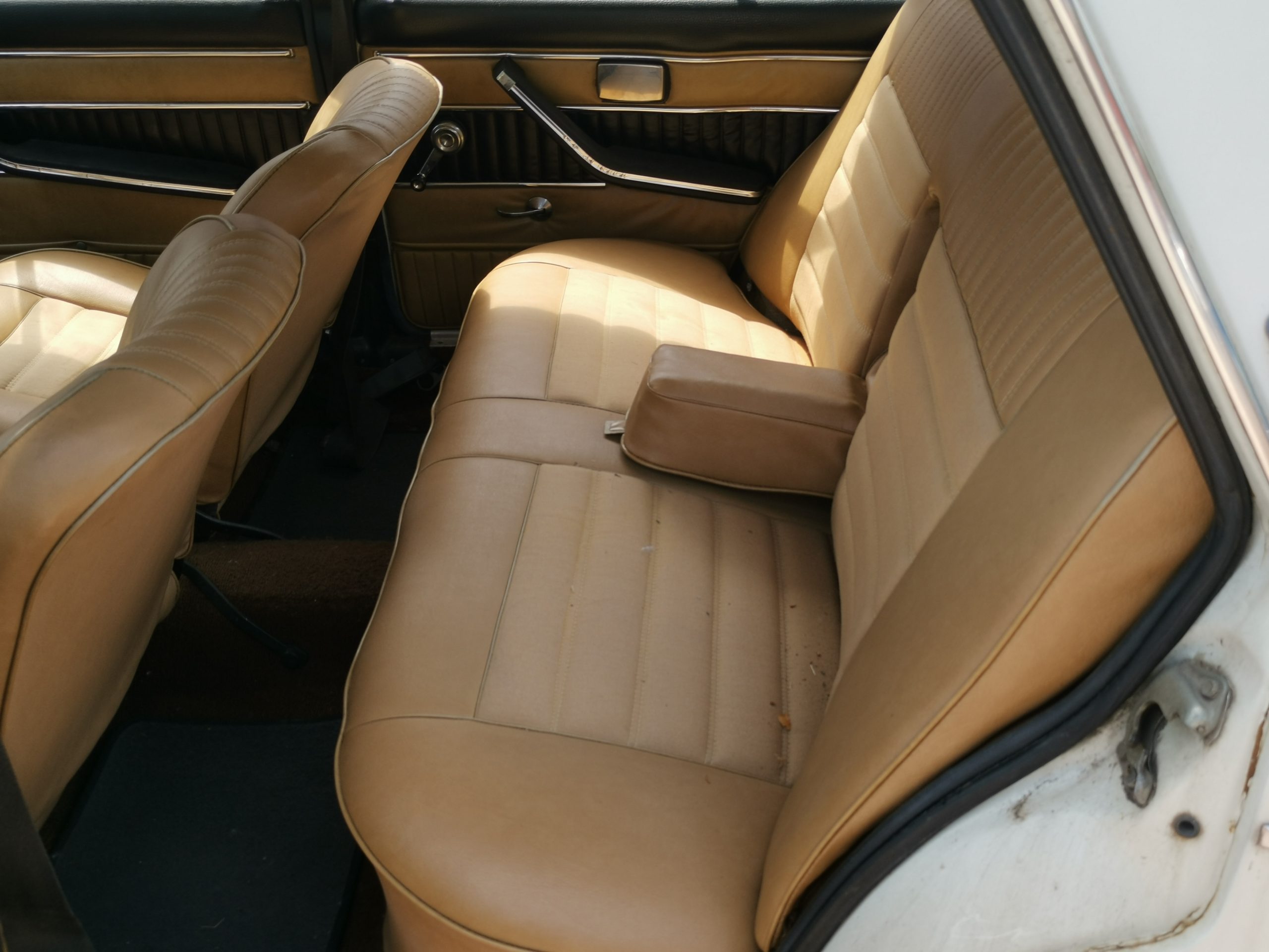 LADA 2103 1500. HAGYATÉKBÓL. FELLELT ÁLLAPOTBAN
