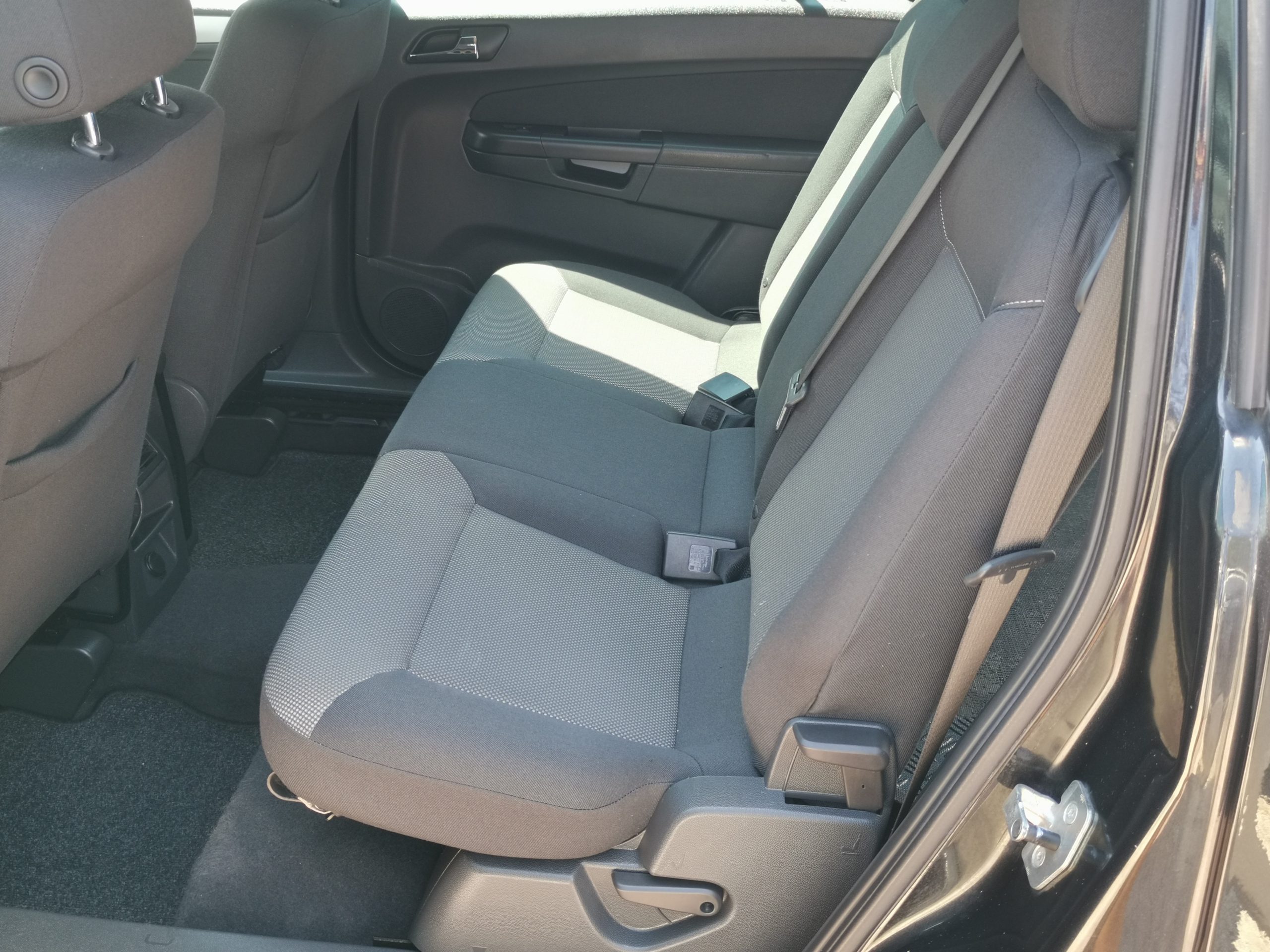 OPEL ZAFIRA B 1.8 Enjoy 2. Tulaj. DIGIT KLÍMA. VONÓHOROG. NAVIGÁCIÓ. TEMPOMAT. PARKRADAR