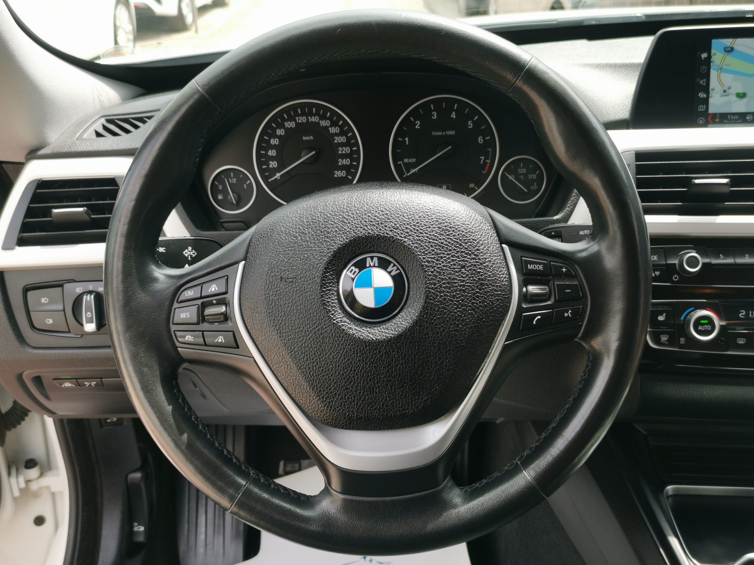 BMW 320 GRAN TURISMO MO.-i. 1. Tulaj. TEMPOMAT. NAVIGÁCIÓ. ÜLÉSFŰTÉS. LED. ALUFELNI