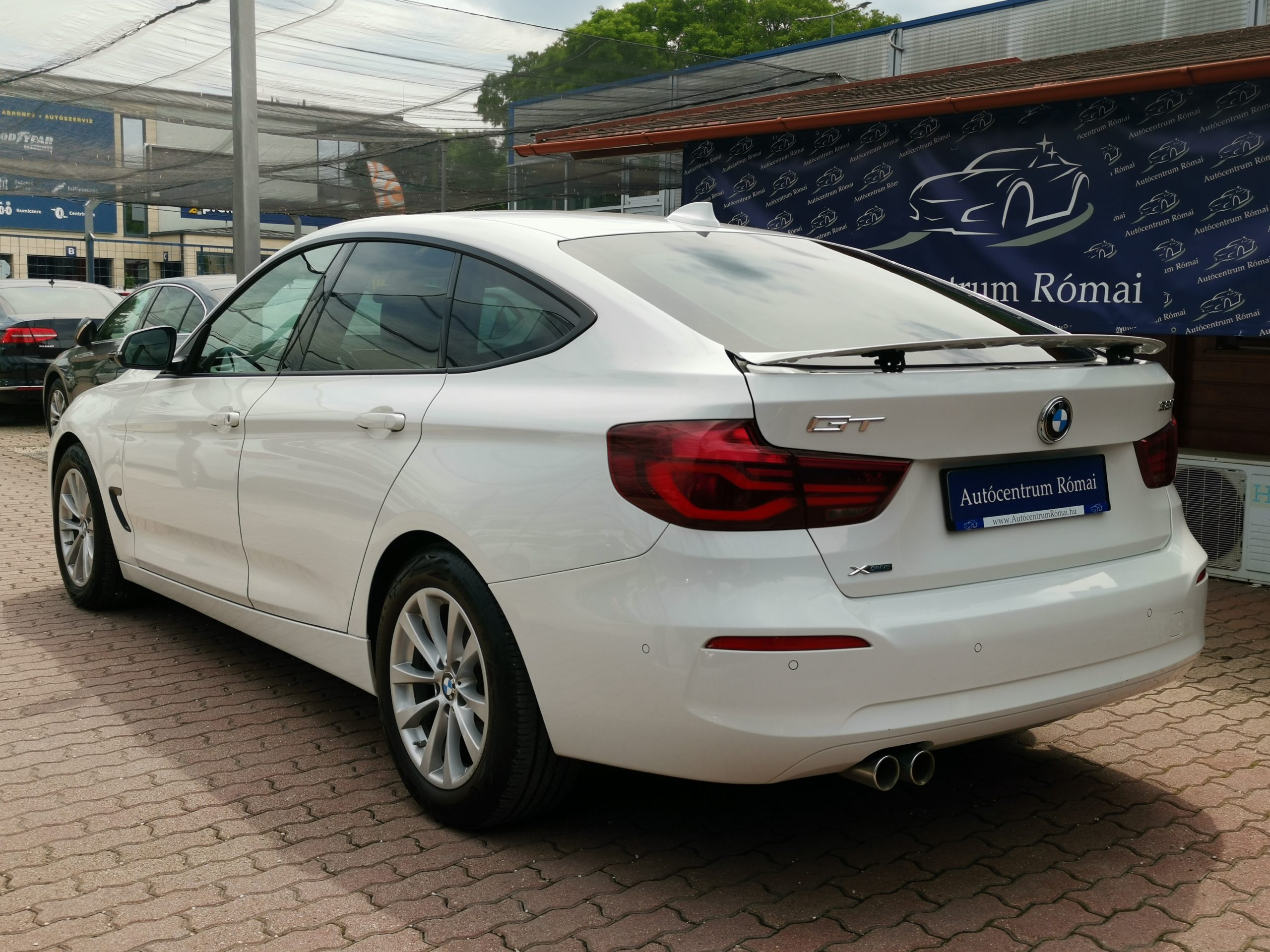 BMW 320 GRAN TURISMO MO.-i. 1. Tulaj. TEMPOMAT. NAVIGÁCIÓ. ÜLÉSFŰTÉS. LED. ALUFELNI