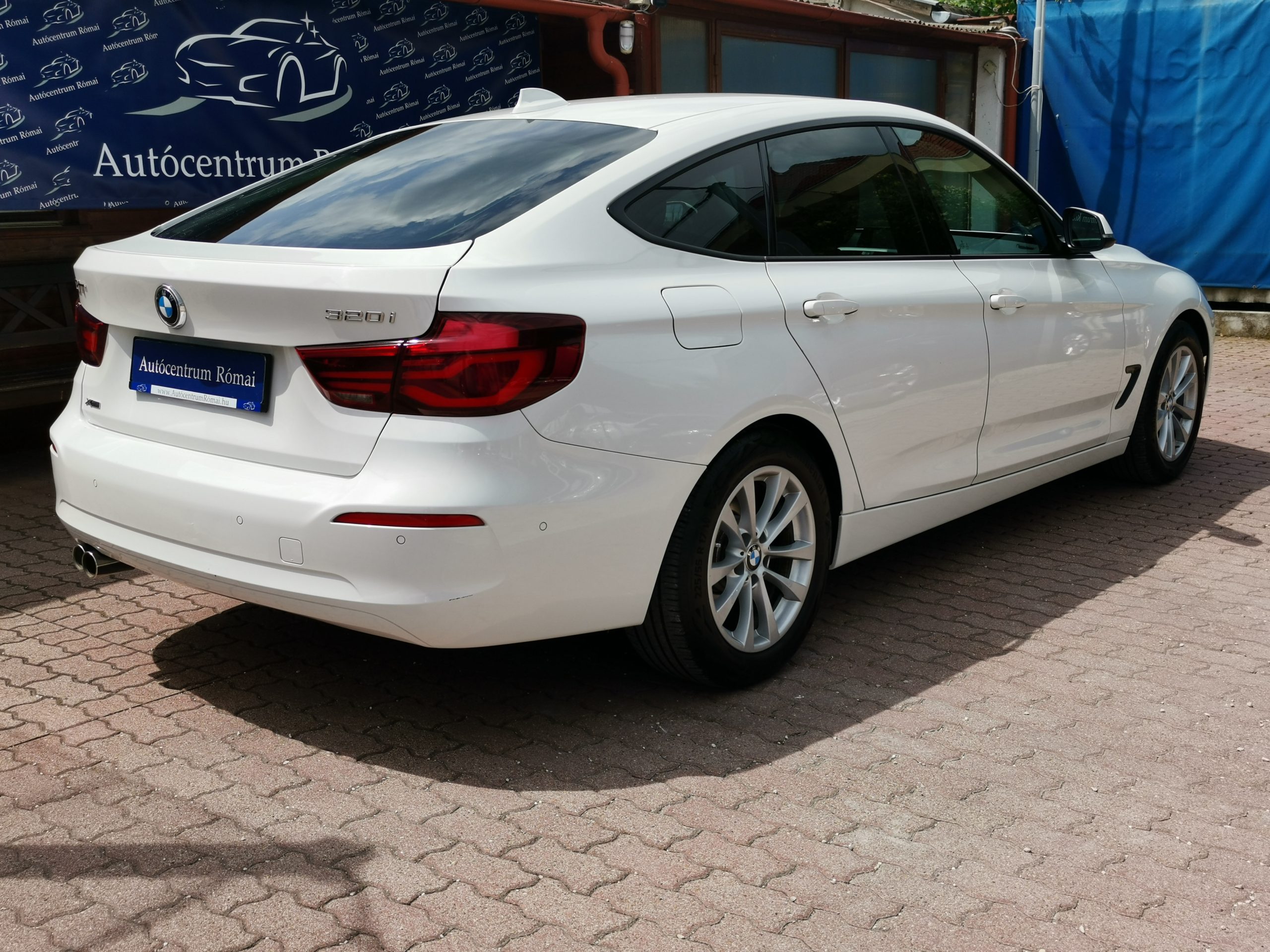 BMW 320 GRAN TURISMO MO.-i. 1. Tulaj. TEMPOMAT. NAVIGÁCIÓ. ÜLÉSFŰTÉS. LED. ALUFELNI