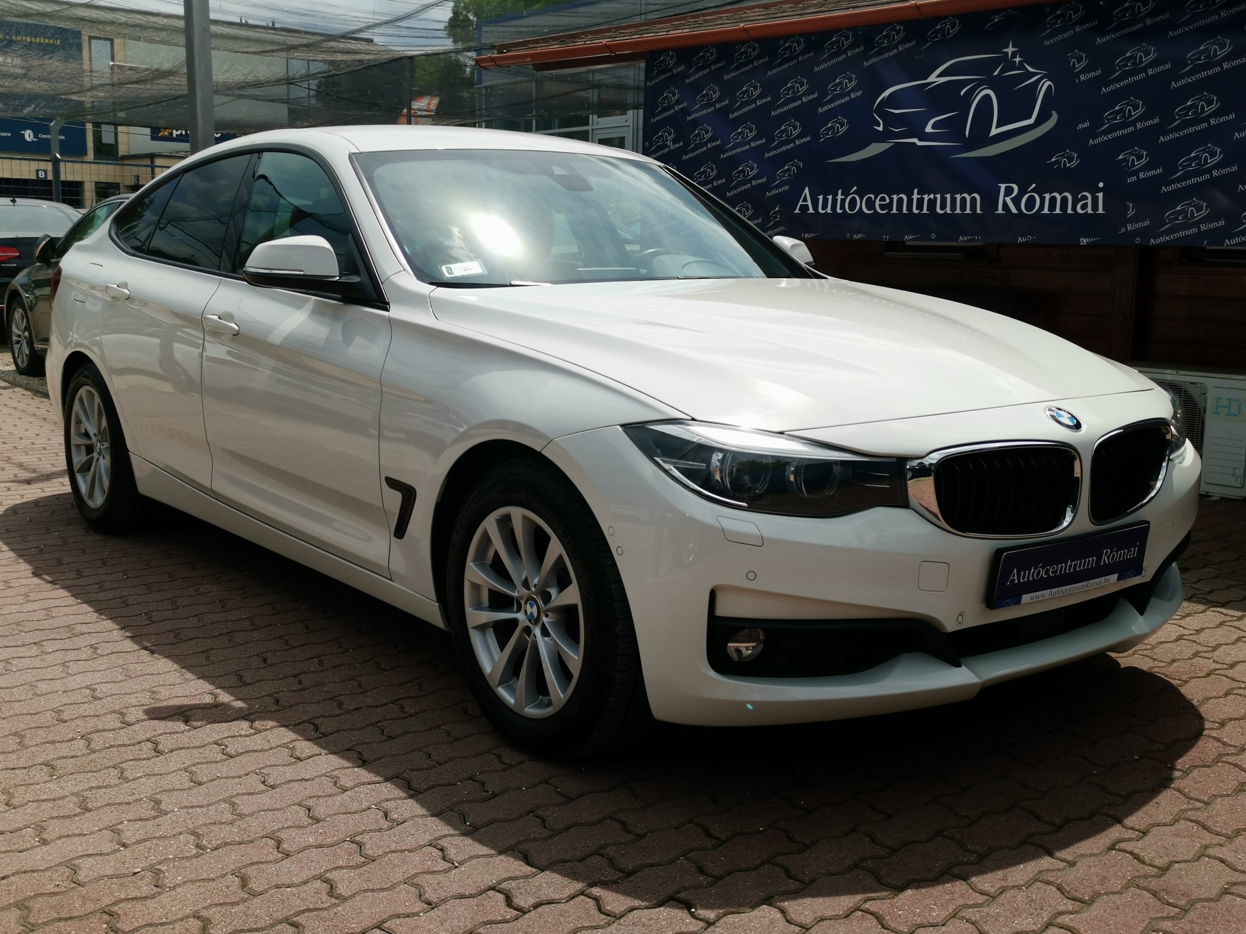 BMW 320 GRAN TURISMO MO.-i. 1. Tulaj. TEMPOMAT. NAVIGÁCIÓ. ÜLÉSFŰTÉS. LED. ALUFELNI