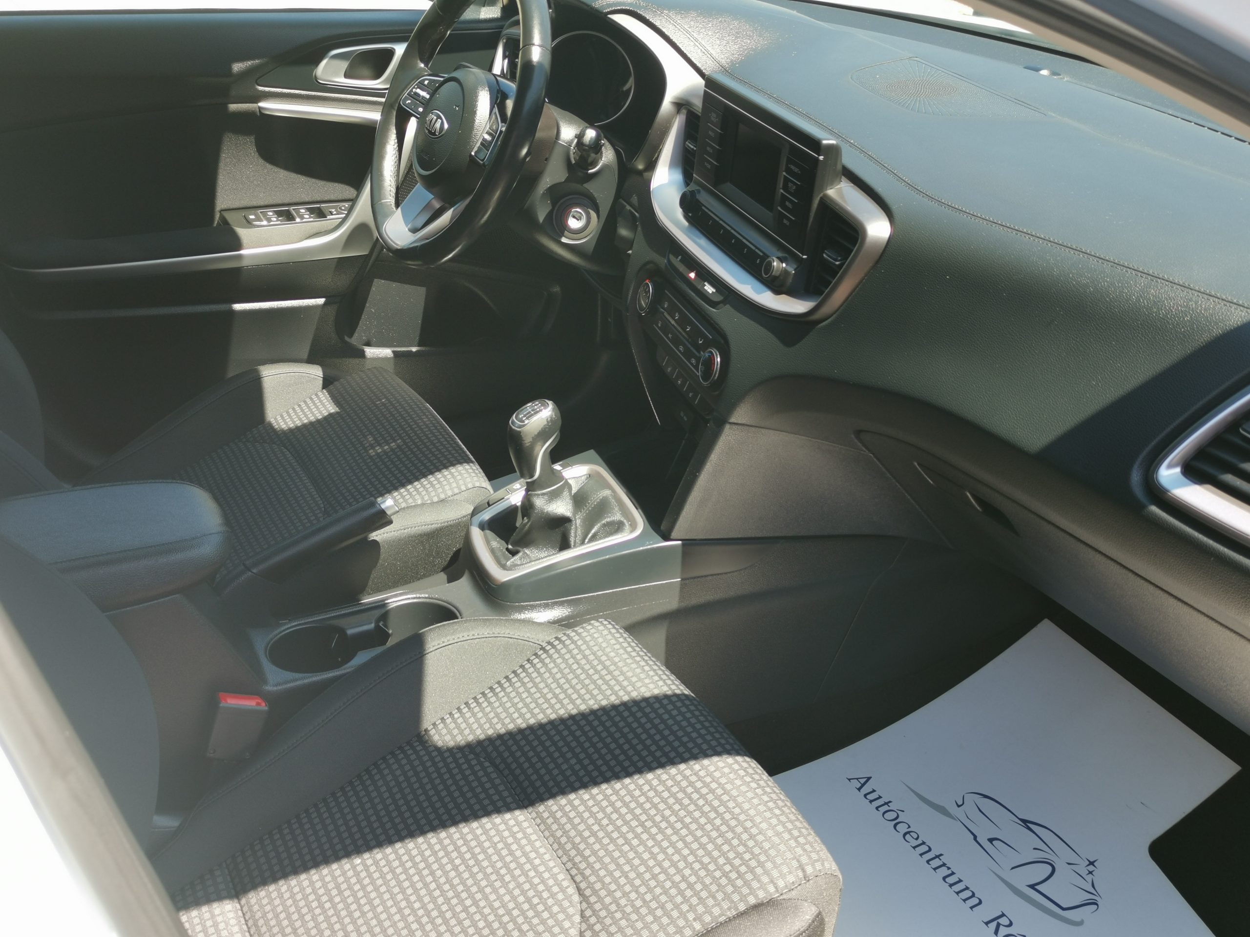 KIA CEE'D Ceed 1.6 CRDi HP Hybrid Bronze MO.-i. 2. Tulaj. ÁFÁ-s! Szervizkönyv! TEMPOMAT. ÜLÉSFŰTÉS. KORMÁNYFŰTÉS