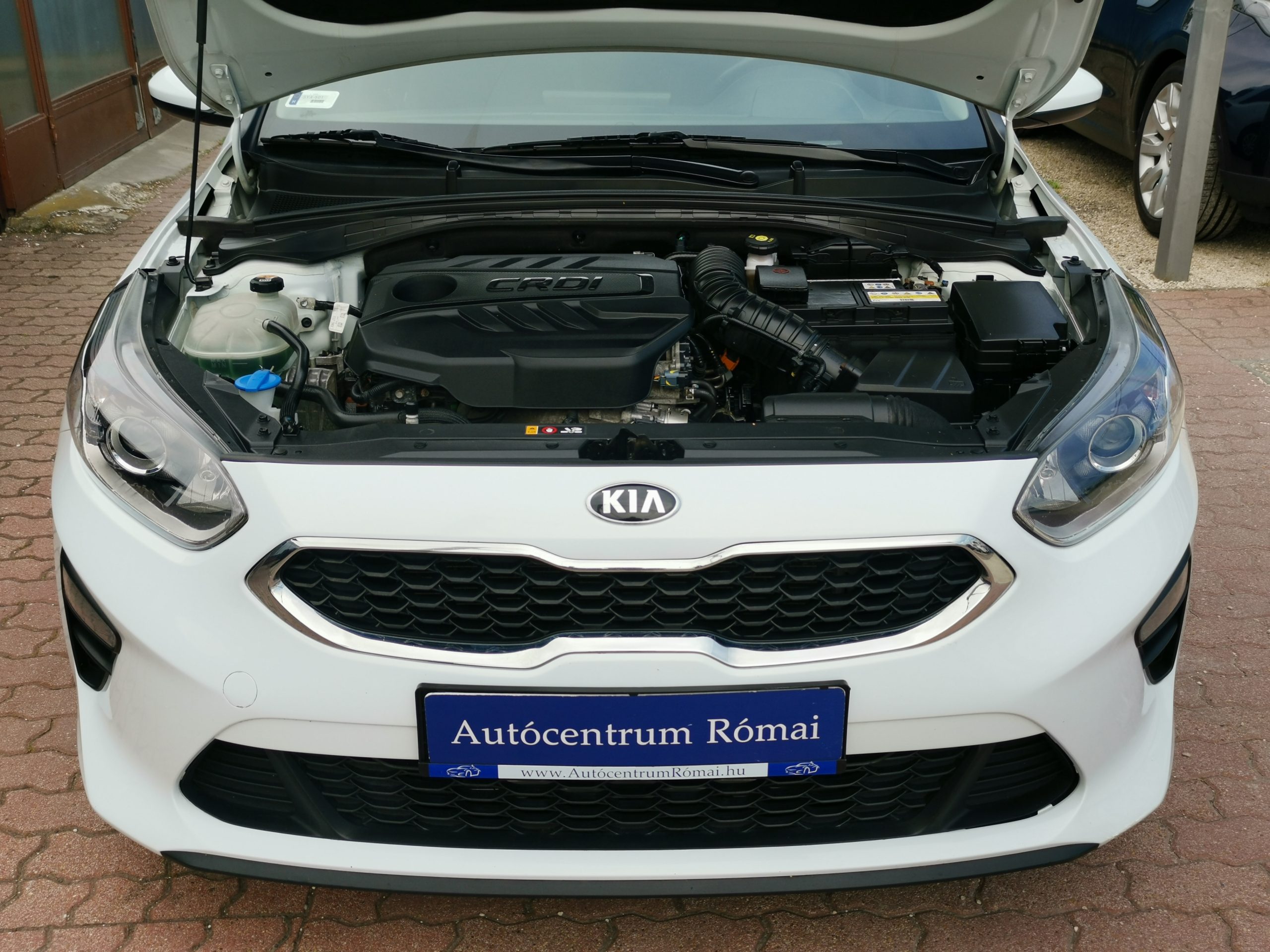 KIA CEE'D Ceed SW 1.6 CRDi HP Hybrid Bronze MO.-i. 1. Tulaj. ÁFÁ-s! KLÍMA. TEMPOMAT. ÜLÉSFŰTÉS. KORMÁNYFŰTÉS