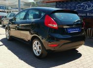 FORD FIESTA 1.25 Titanium 122.000km! Szervizkönyv! DIGIT KLÍMA. PARKRADAR. ÜLÉSFŰTÉS