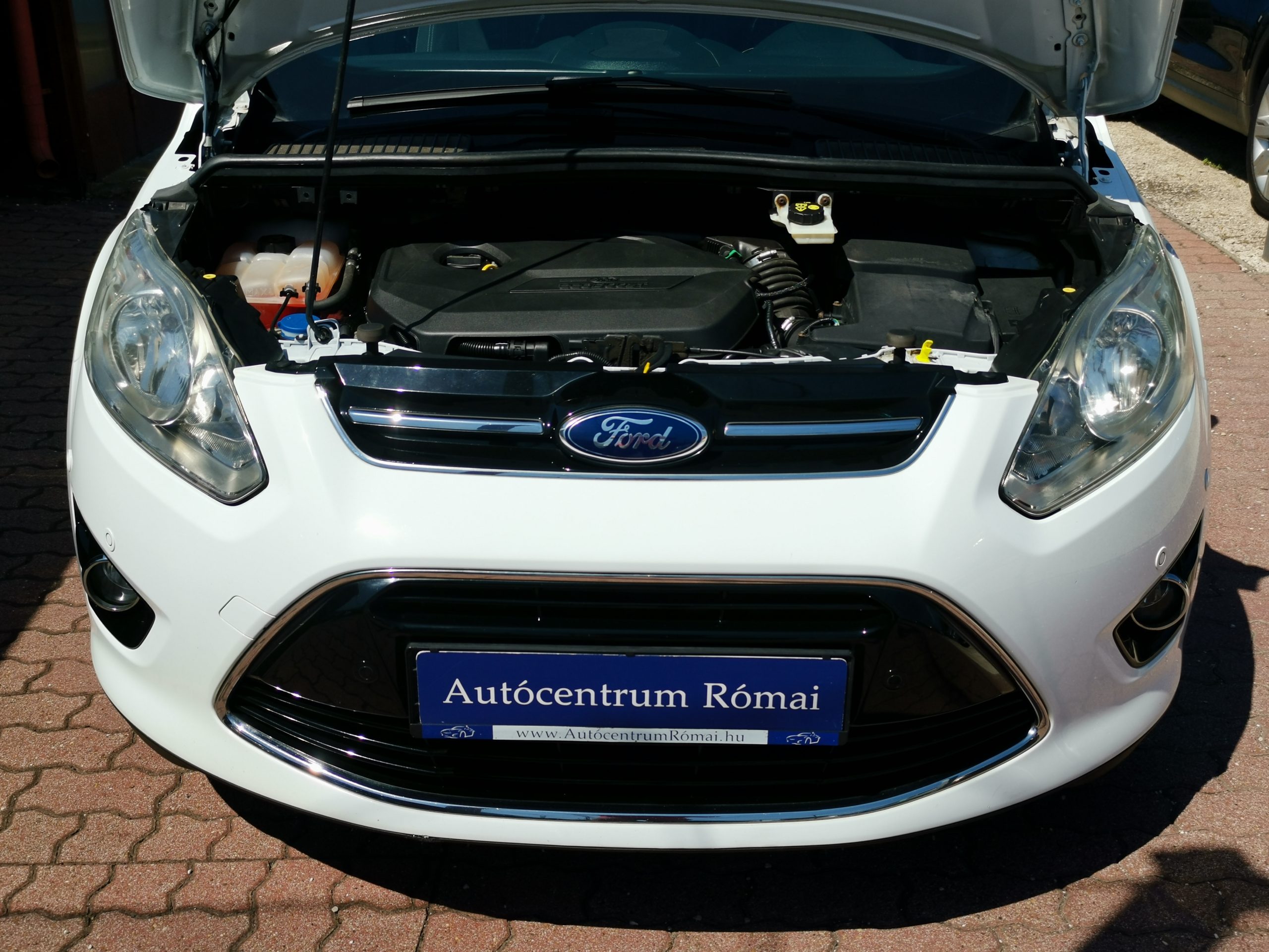 FORD C-MAX Grand1.6 SCTi EcoBoost Titanium Szervizkönyv! TEMPOMAT. KAMERA. ÜLÉSFŰTÉS. VONÓHOROG