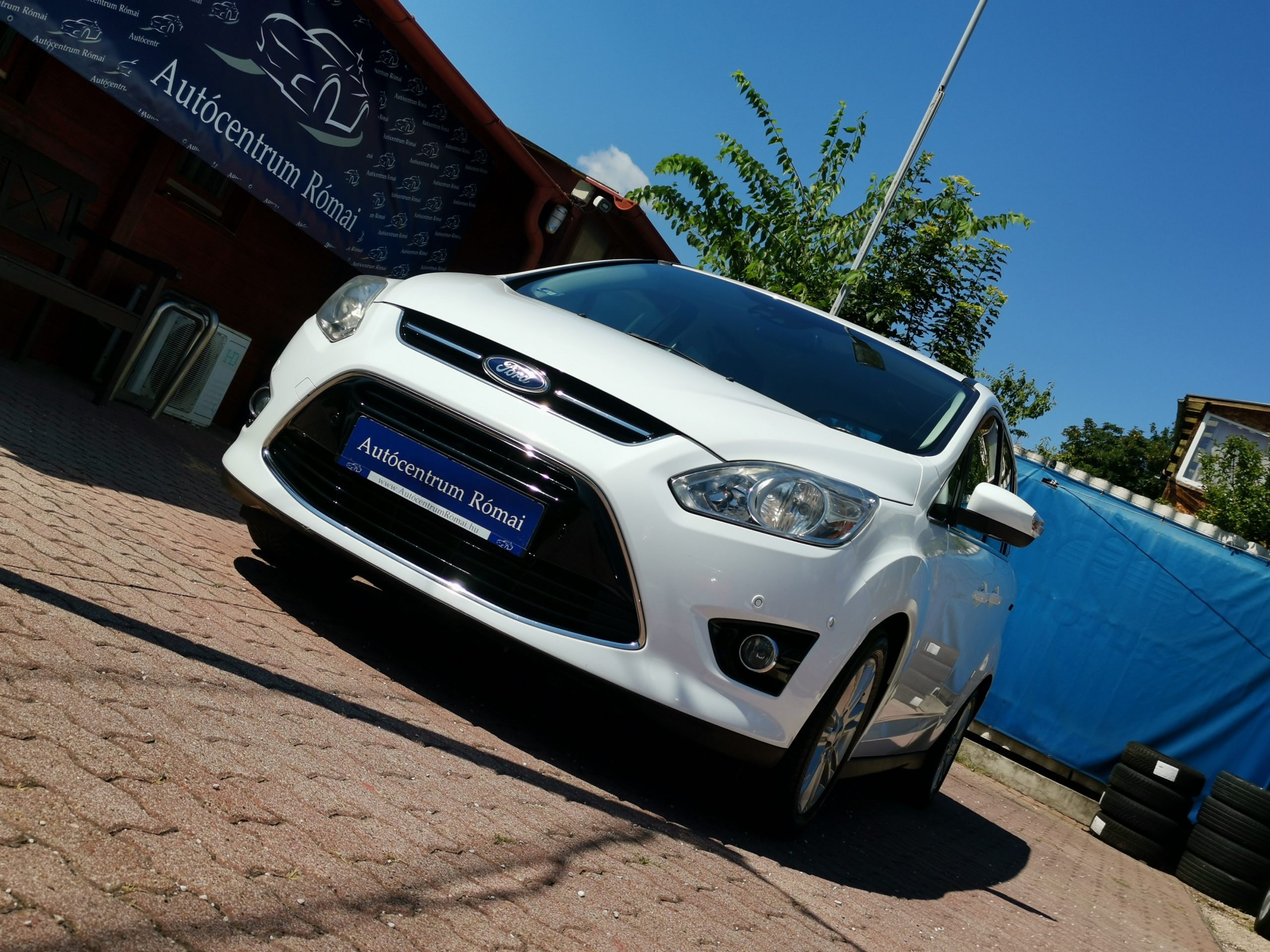 FORD C-MAX Grand1.6 SCTi EcoBoost Titanium Szervizkönyv! TEMPOMAT. KAMERA. ÜLÉSFŰTÉS. VONÓHOROG