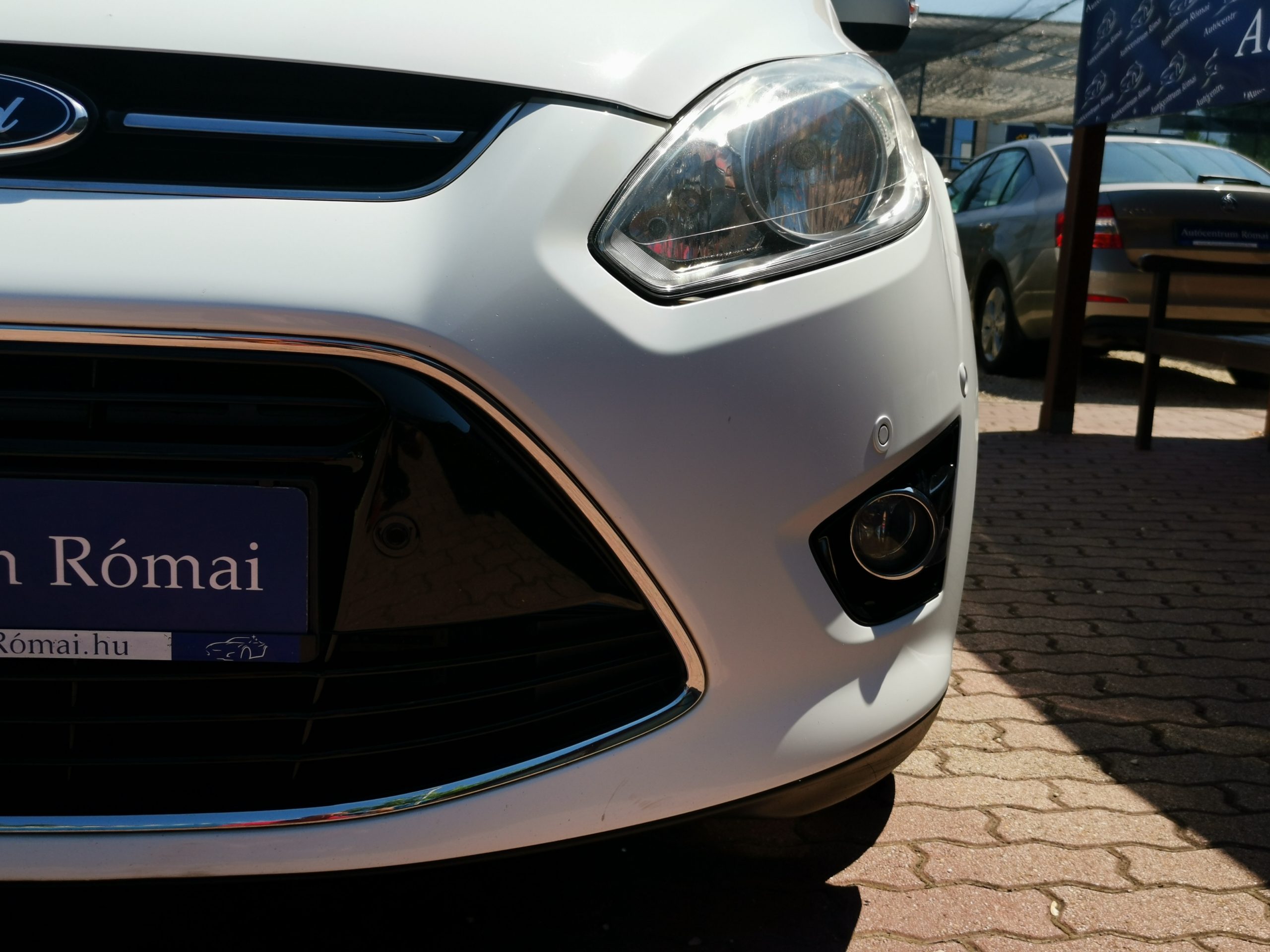 FORD C-MAX Grand1.6 SCTi EcoBoost Titanium Szervizkönyv! TEMPOMAT. KAMERA. ÜLÉSFŰTÉS. VONÓHOROG