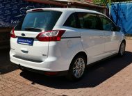 FORD C-MAX Grand1.6 SCTi EcoBoost Titanium Szervizkönyv! TEMPOMAT. KAMERA. ÜLÉSFŰTÉS. VONÓHOROG