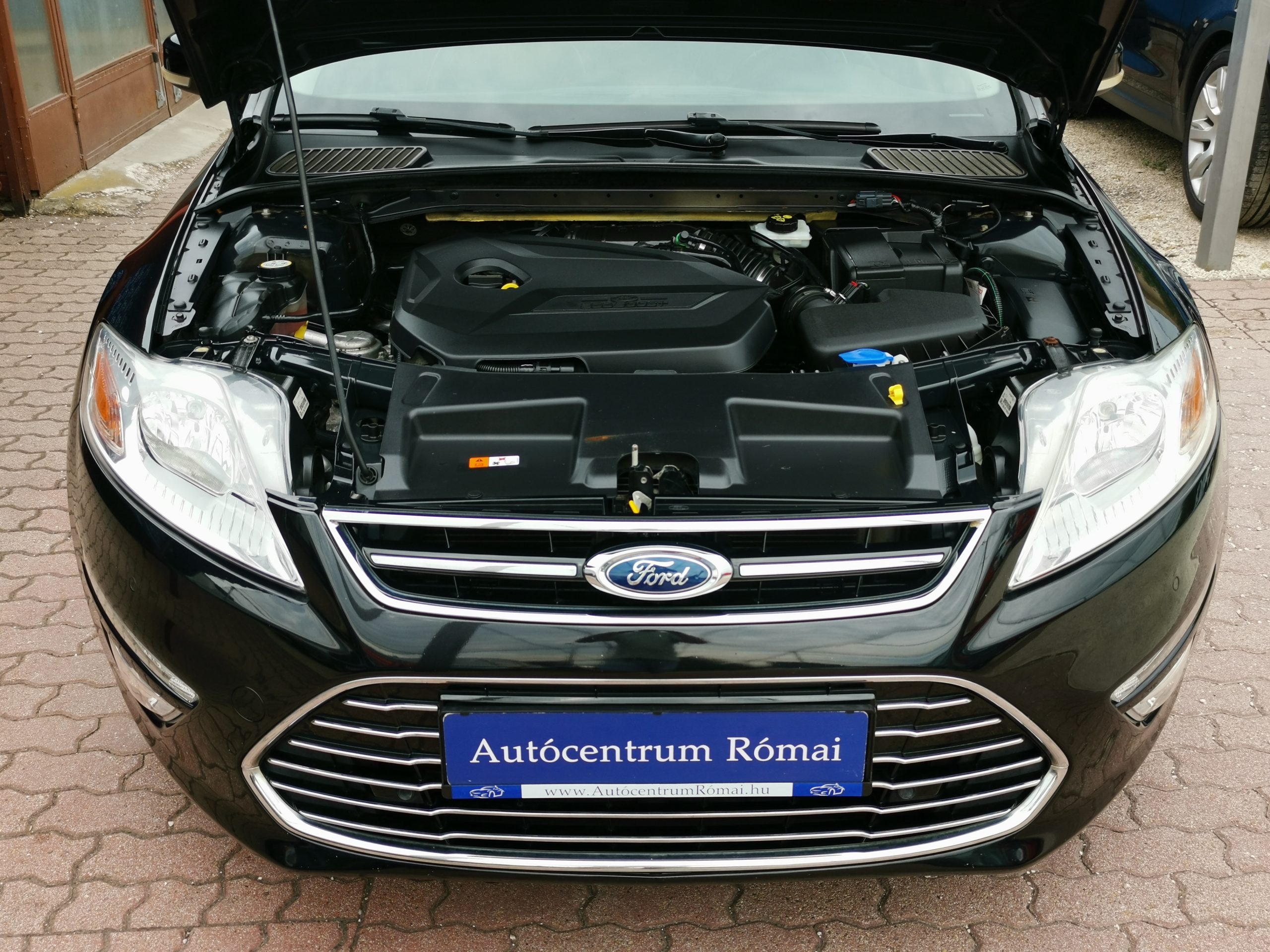 FORD MONDEO 1.6 EcoBoost Titanium 2. Tulaj. BŐRBELSŐ. NAVIGÁCIÓ. TEMPOMAT. ÜLÉSFŰTÉS. ALUFELNI