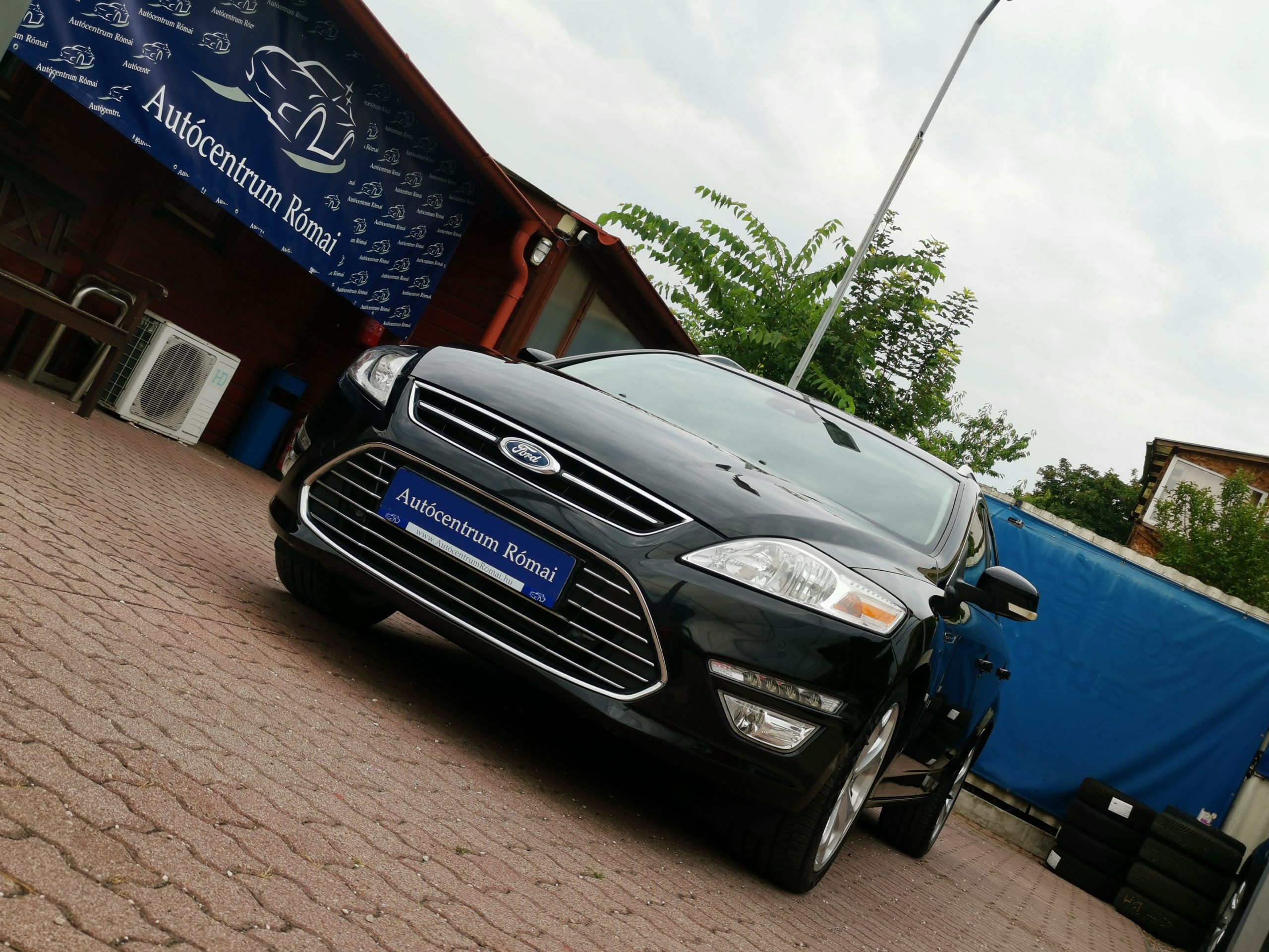 FORD MONDEO 1.6 EcoBoost Titanium 2. Tulaj. BŐRBELSŐ. NAVIGÁCIÓ. TEMPOMAT. ÜLÉSFŰTÉS. ALUFELNI
