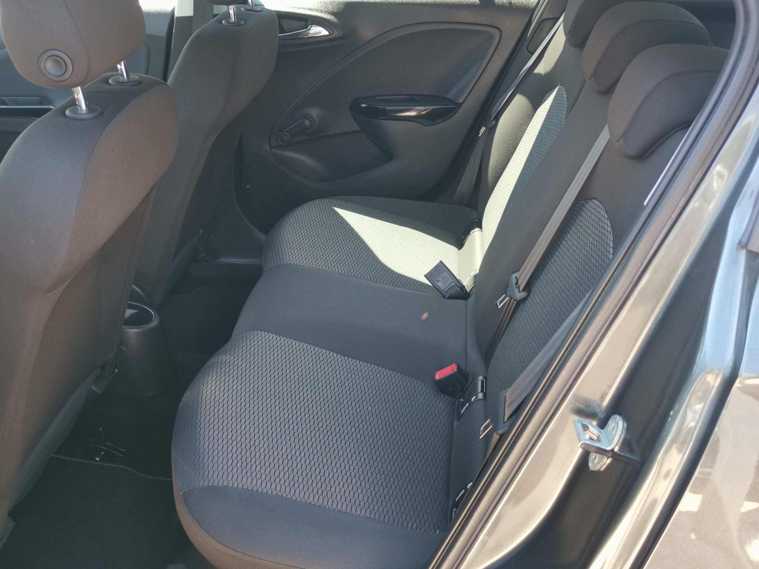 OPEL CORSA E 1.4 T Active Start-Stop 90.000km! 100LE! TEMPOMAT. PARKRADAR. ÜLÉSFŰTÉS. ALUFELNI. SZÉLVÉDŐFŰTÉS
