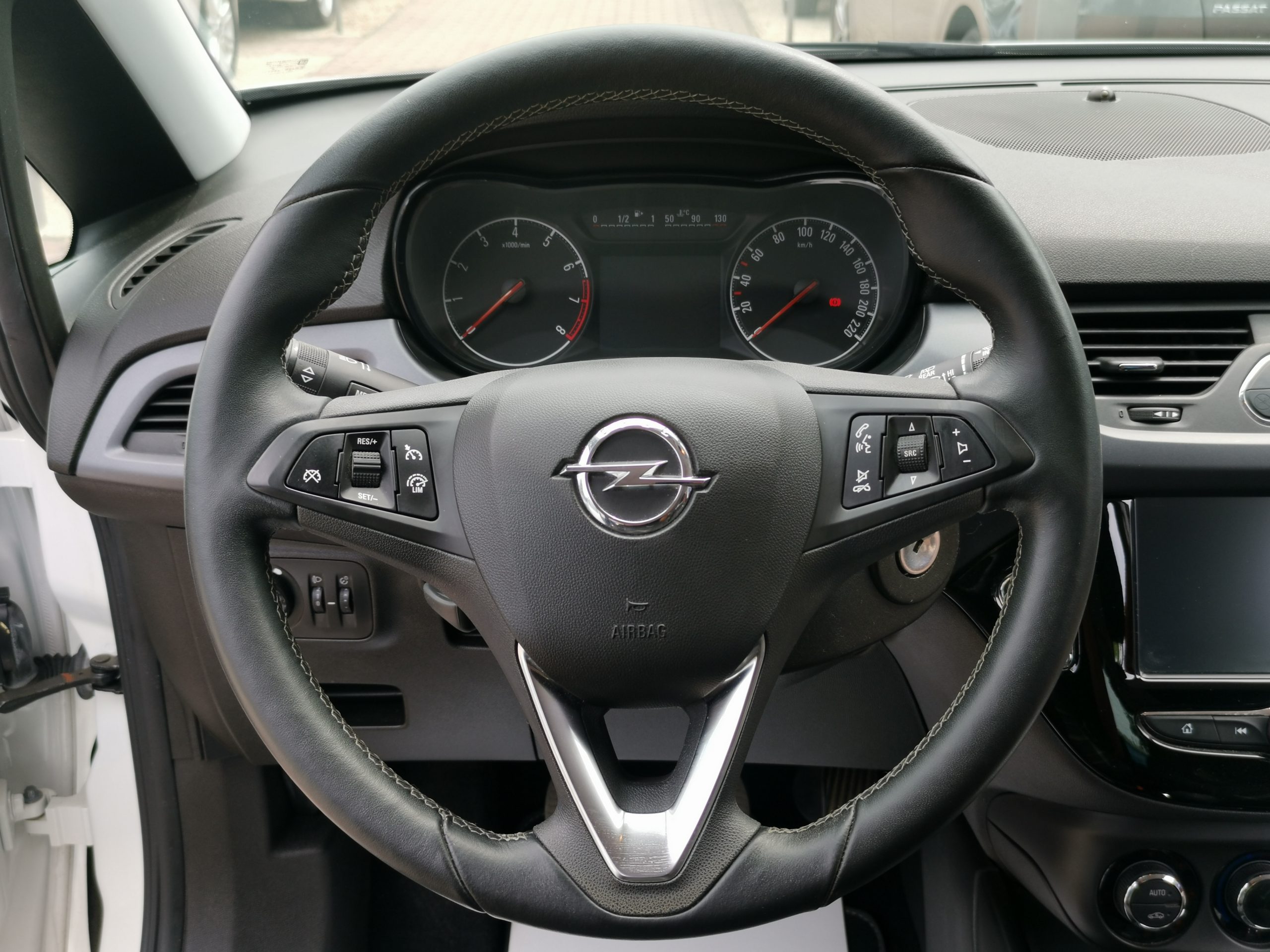 OPEL CORSA E 1.4 Enjoy MO.-i. 1. Tulaj. Szervizkönyv! DIGIT KLÍMA. TEMPOMAT. PARKRADAR. ÜLÉSFŰTÉS