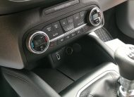 FORD FOCUS 1.5 EcoBlue Titanium MO.-i.. Szervizkönyv! TEMPOMAT. PARKRADAR. ÜLSÉFŰTÉS. ALUFELNI
