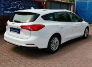 FORD FOCUS 1.5 EcoBlue Titanium MO.-i.. Szervizkönyv! TEMPOMAT. PARKRADAR. ÜLSÉFŰTÉS. ALUFELNI