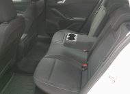 FORD FOCUS 1.5 EcoBlue Titanium MO.-i.. Szervizkönyv! TEMPOMAT. PARKRADAR. ÜLSÉFŰTÉS. ALUFELNI