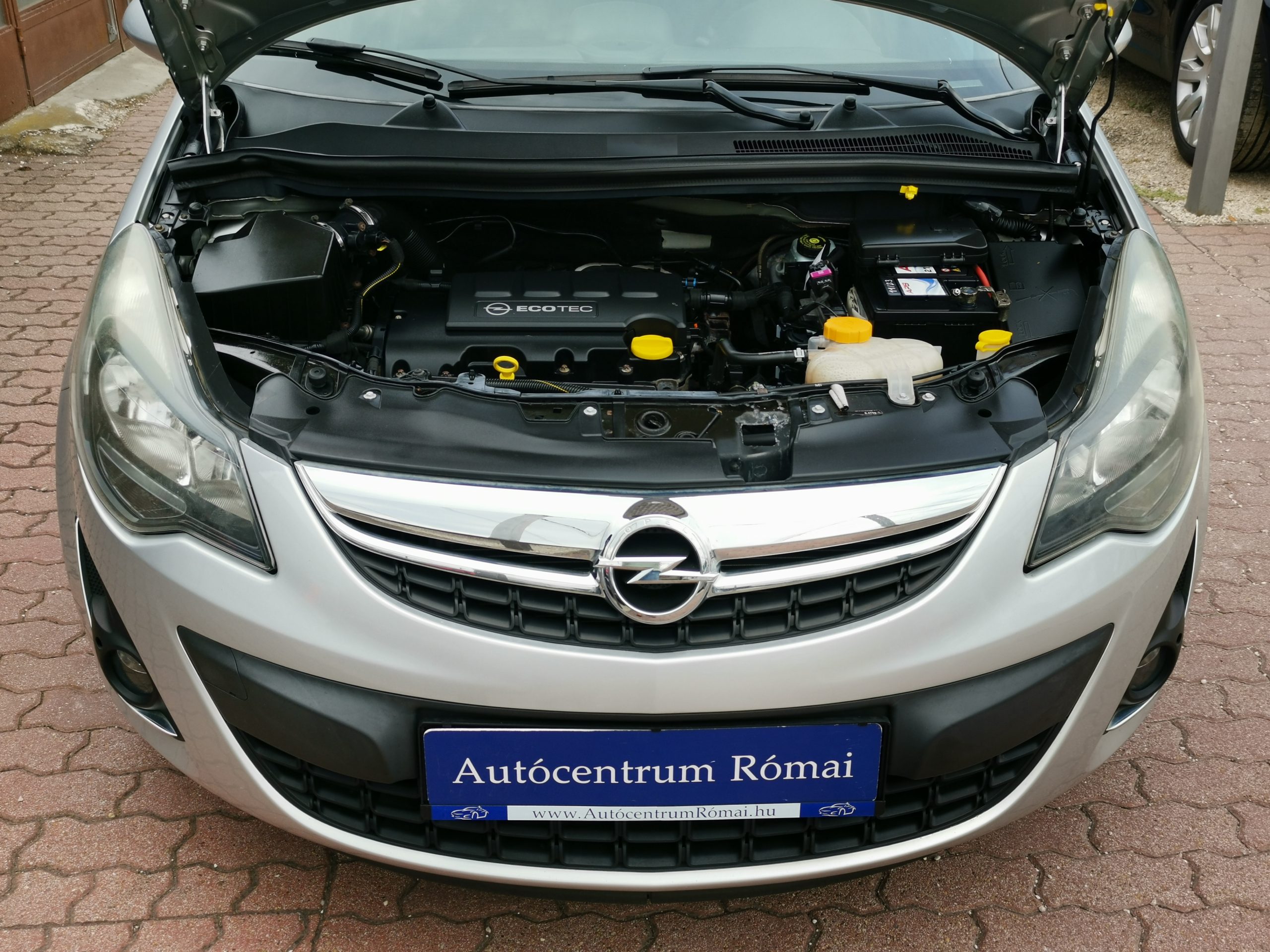 OPEL CORSA D 1.4 Cosmo 139.000km! DIGIT KLÍMA. TEMPOMAT. FÉLBŐR BELSŐ. PARKRADAR