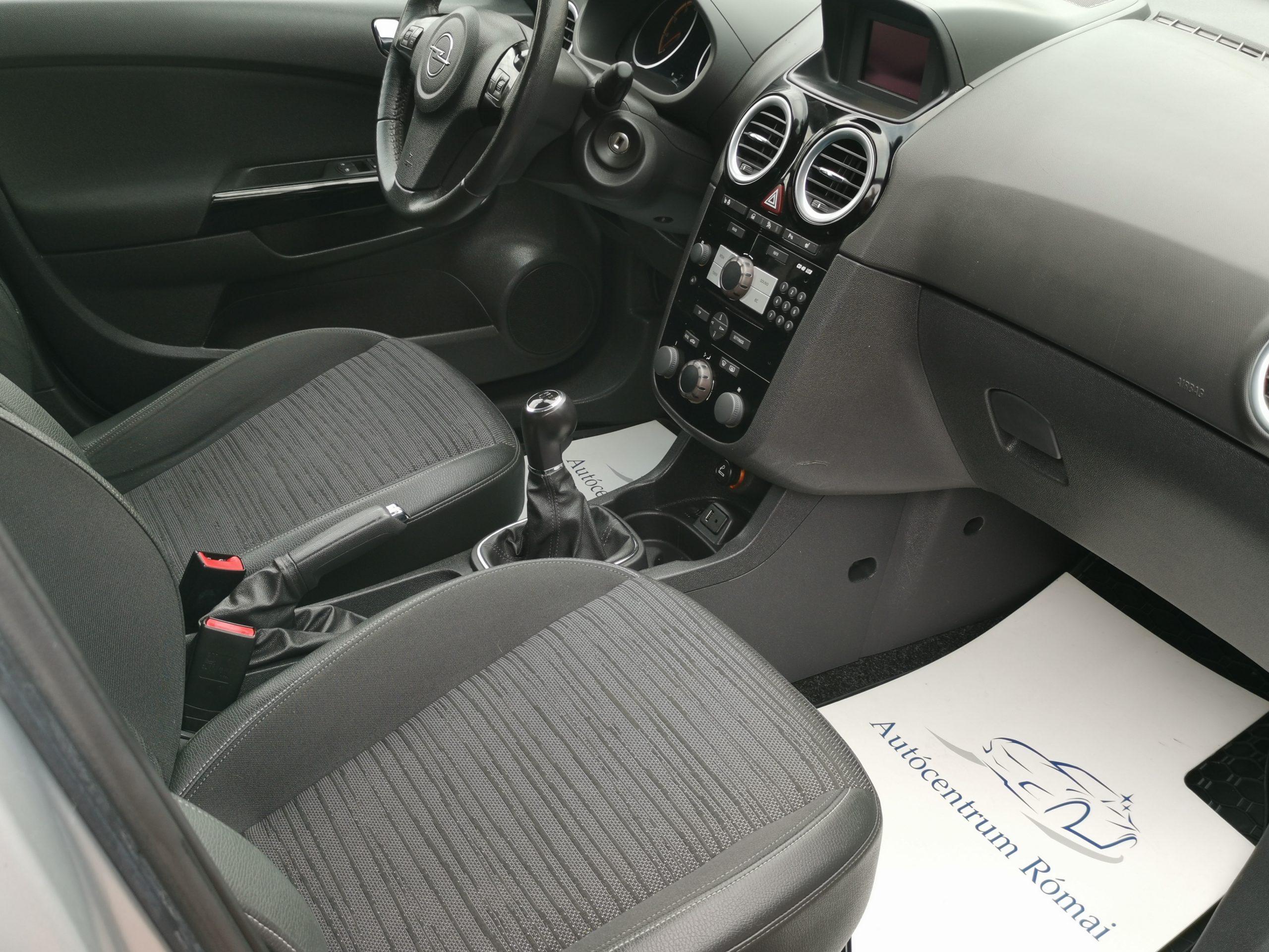 OPEL CORSA D 1.4 Cosmo 139.000km! DIGIT KLÍMA. TEMPOMAT. FÉLBŐR BELSŐ. PARKRADAR