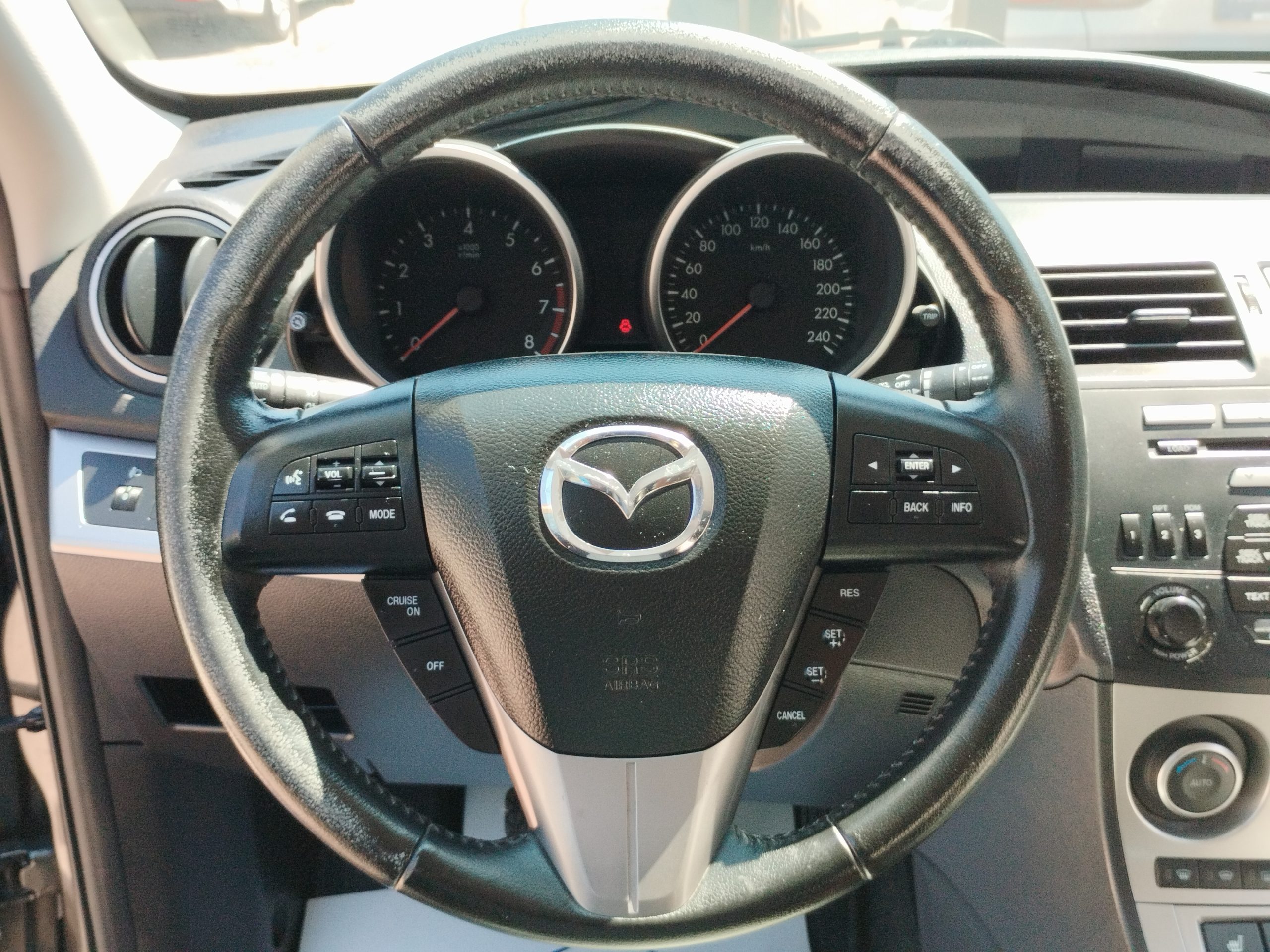 MAZDA 3 Sport 1.6 TX Plus (EURO5) 2. Tulaj. TEMPOMAT. PARKRADAR. BOSE HIFI. ÜLÉSFŰTÉS. SZÉLVÉDŐFŰTÉS