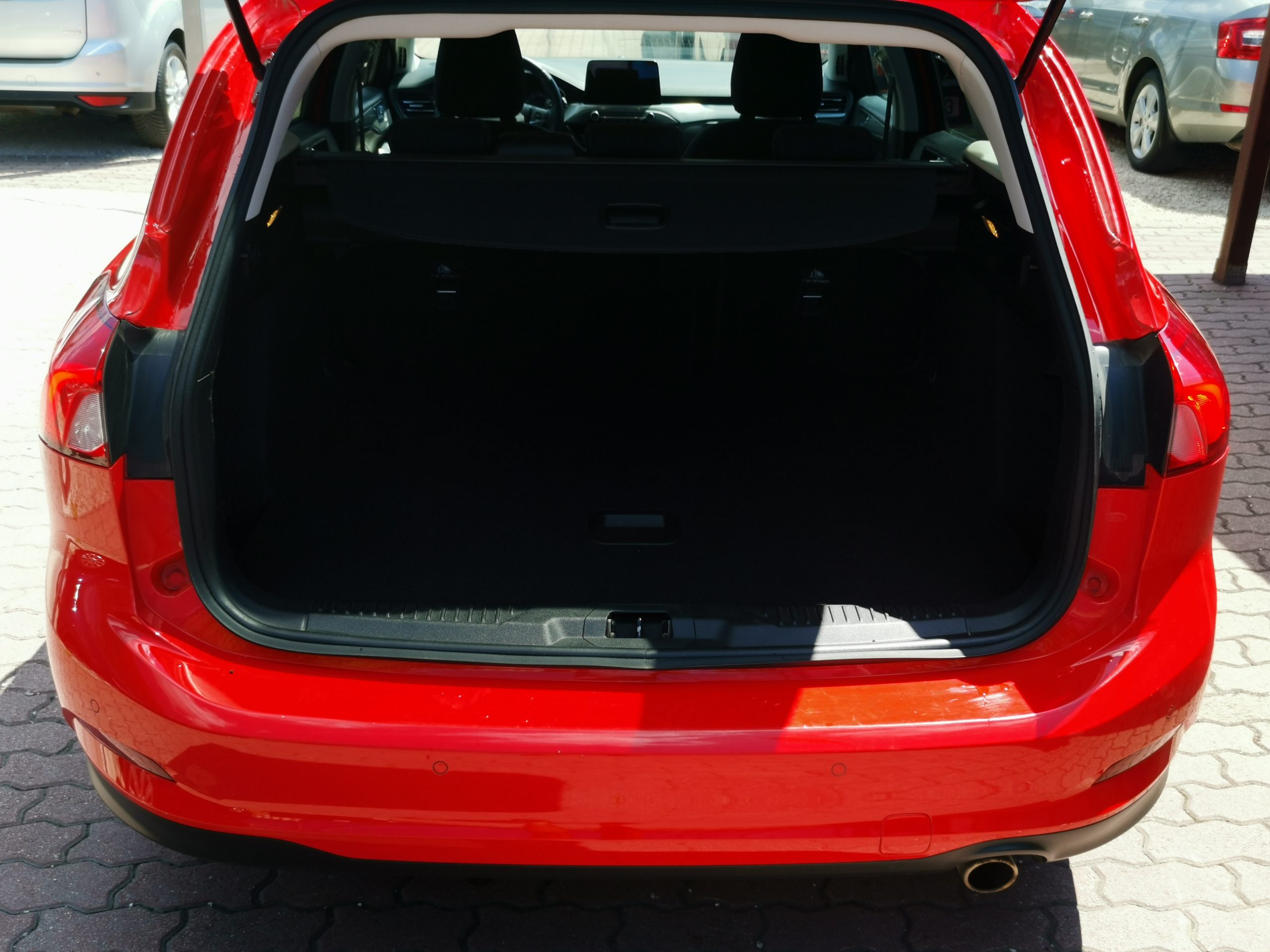 FORD FOCUS 1.5 EcoBlue Titanium MO.-i. 2. Tulaj. Szrvizkönyv! TEMPOMAT. NAVIGÁCIÓ. LED. KAMERA