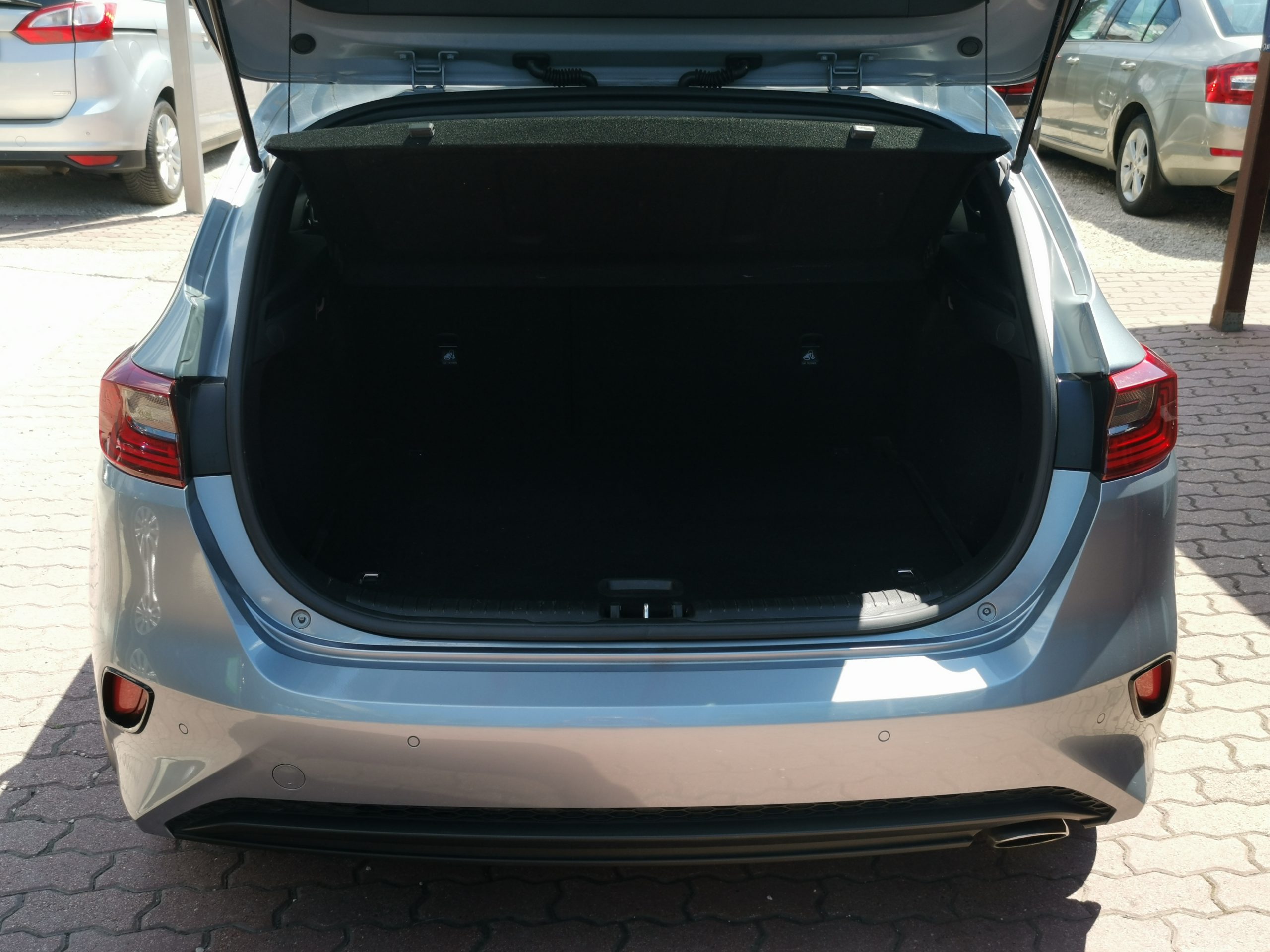 KIA CEE'D Ceed 1.6 CRDi HP Gold MO.-i. 1. Tulaj. Szervizkönyv! ÁFÁ-s! TEMPOMAT. KAMERA. PARKRADAR. ÜLÉSFŰTÉS