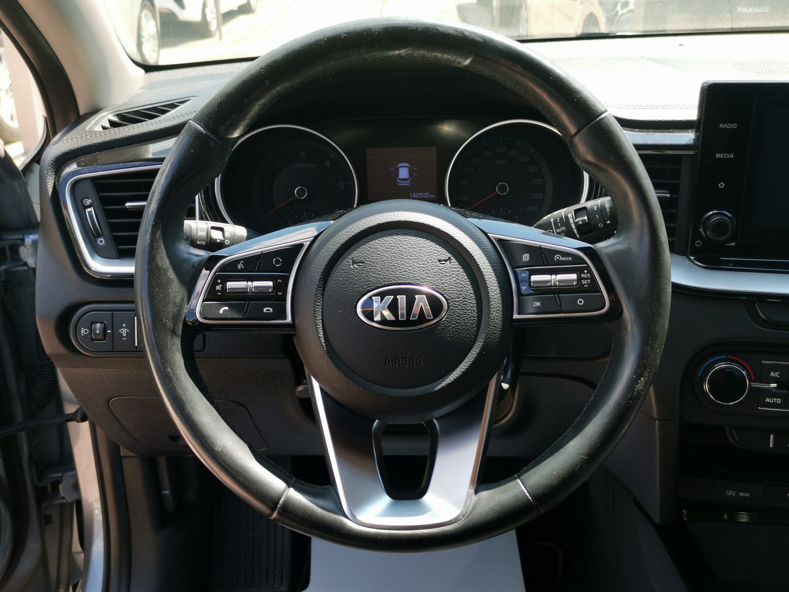 KIA CEE'D Ceed 1.6 CRDi HP Gold MO.-i. 1. Tulaj. Szervizkönyv! ÁFÁ-s! TEMPOMAT. KAMERA. PARKRADAR. ÜLÉSFŰTÉS