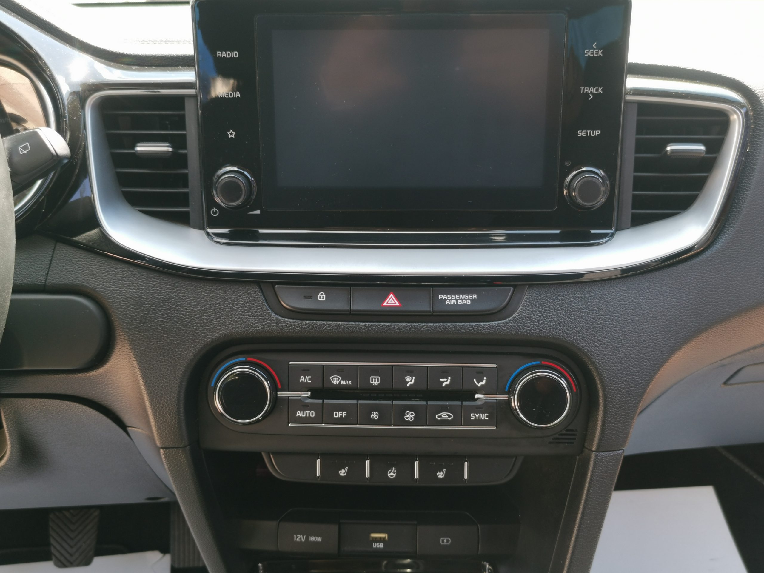 KIA CEE'D Ceed 1.6 CRDi HP Gold MO.-i. 1. Tulaj. Szervizkönyv! ÁFÁ-s! TEMPOMAT. KAMERA. PARKRADAR. ÜLÉSFŰTÉS