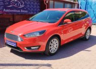 FORD FOCUS 1.5 EcoBoost Titanium S S Szervizkönyv! FÉLBŐR BELSŐ. NAVIGÁCIÓ. KAMERA. TEMPOMAT
