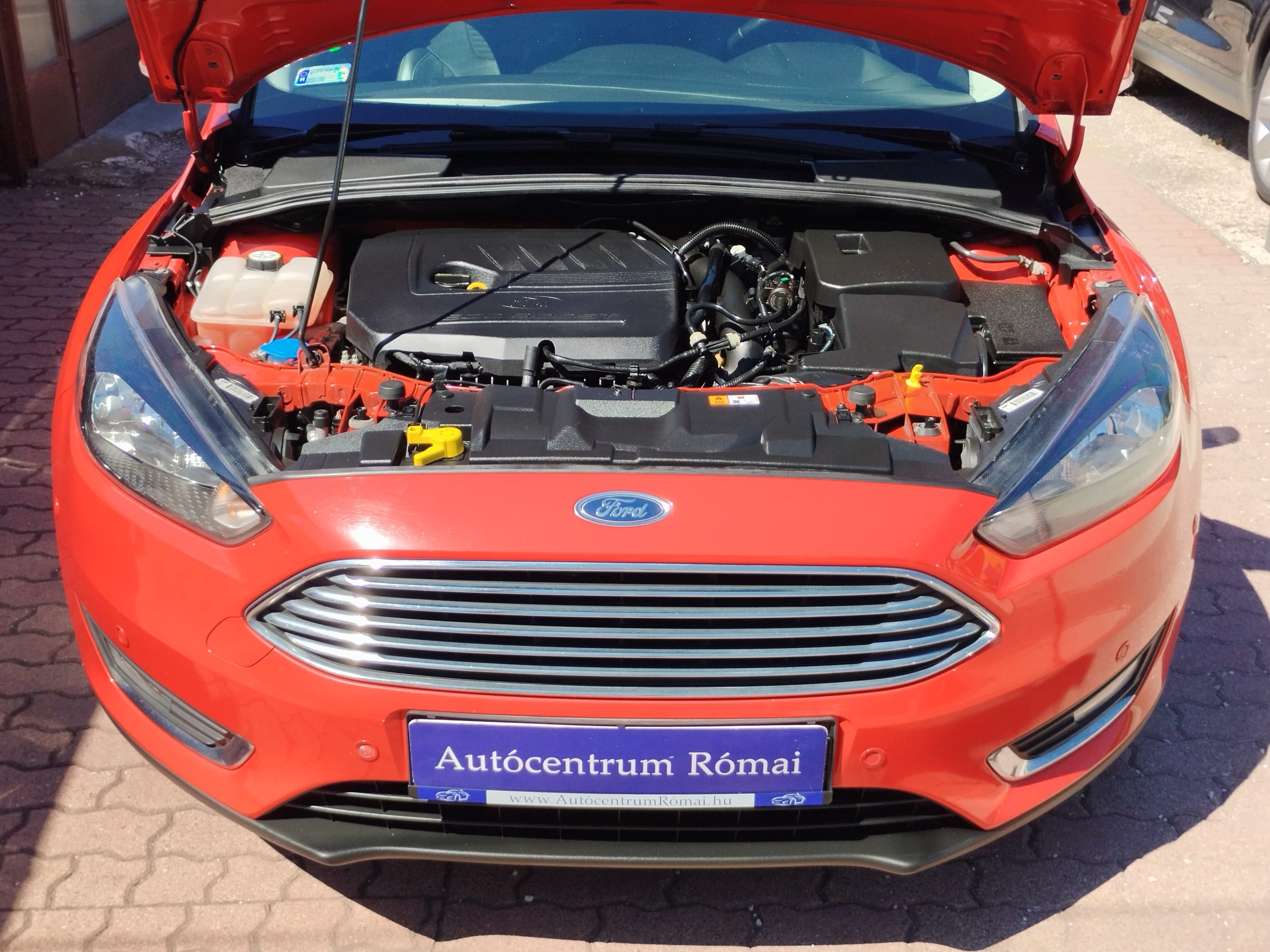 FORD FOCUS 1.5 EcoBoost Titanium S S Szervizkönyv! FÉLBŐR BELSŐ. NAVIGÁCIÓ. KAMERA. TEMPOMAT