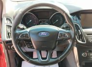 FORD FOCUS 1.5 EcoBoost Titanium S S Szervizkönyv! FÉLBŐR BELSŐ. NAVIGÁCIÓ. KAMERA. TEMPOMAT
