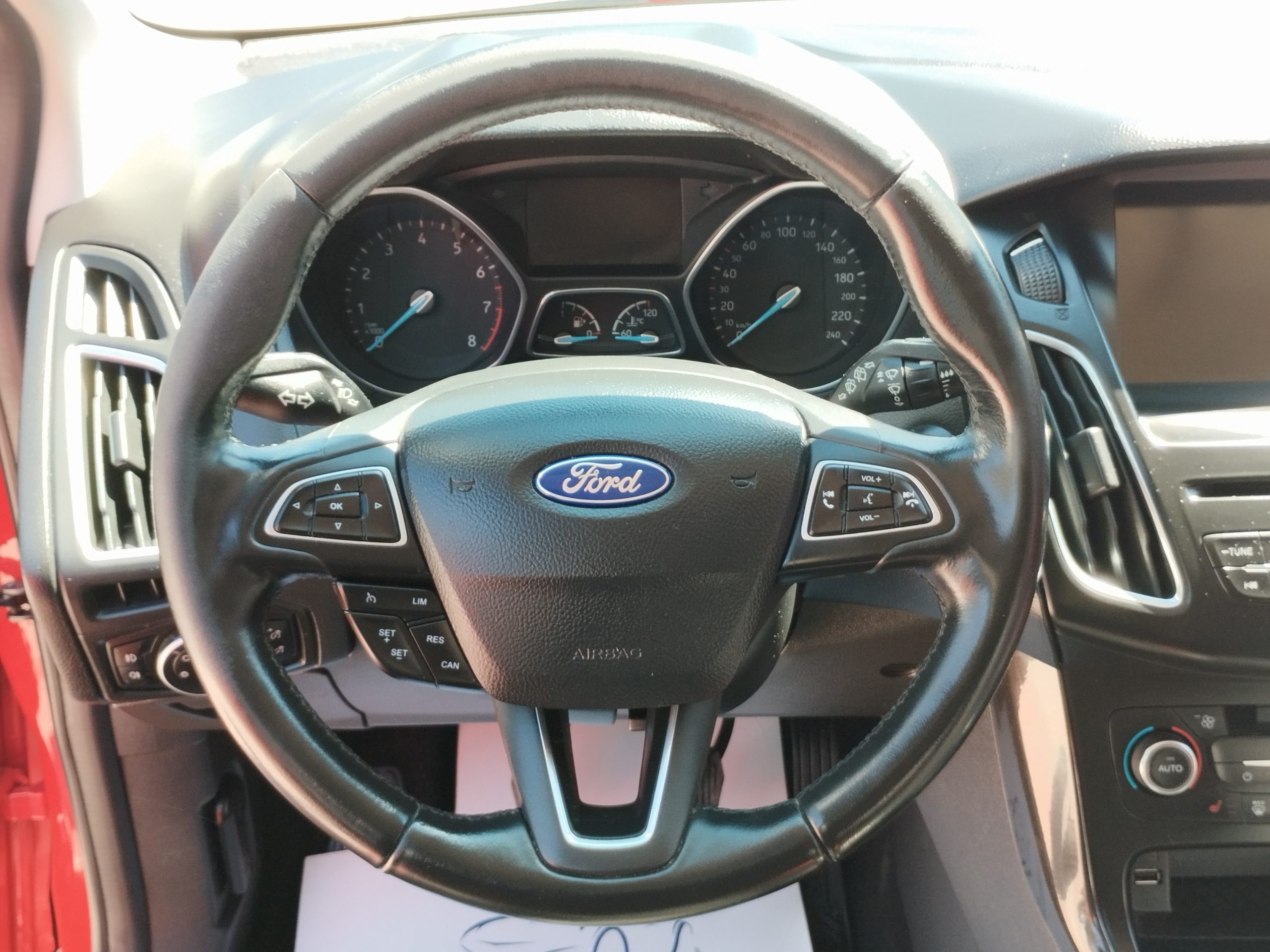 FORD FOCUS 1.5 EcoBoost Titanium S S Szervizkönyv! FÉLBŐR BELSŐ. NAVIGÁCIÓ. KAMERA. TEMPOMAT