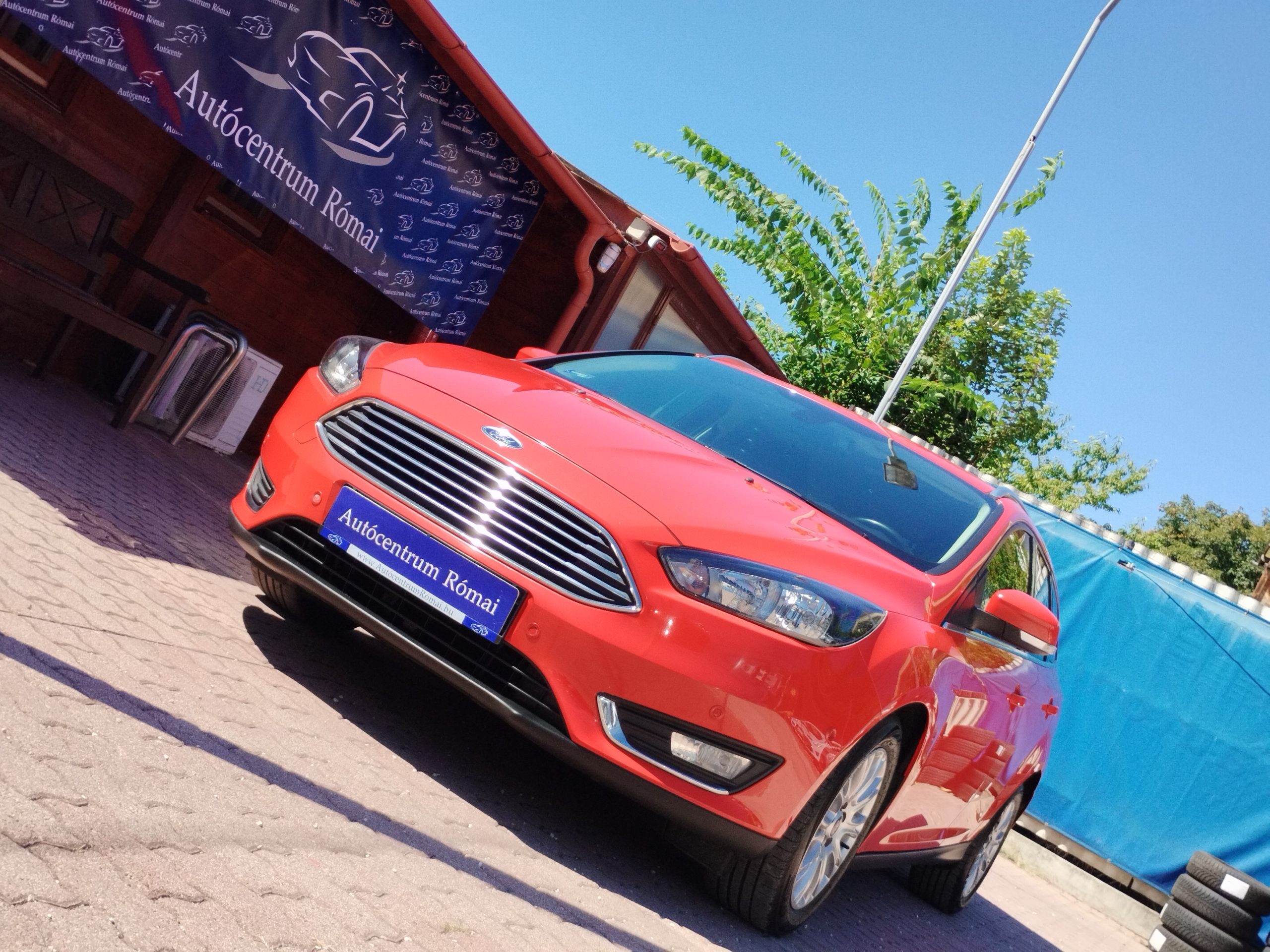 FORD FOCUS 1.5 EcoBoost Titanium S S Szervizkönyv! FÉLBŐR BELSŐ. NAVIGÁCIÓ. KAMERA. TEMPOMAT