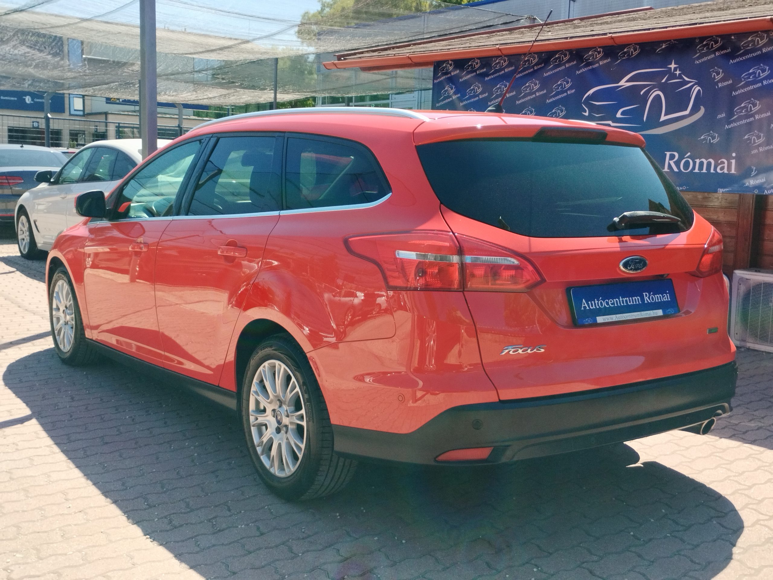 FORD FOCUS 1.5 EcoBoost Titanium S S Szervizkönyv! FÉLBŐR BELSŐ. NAVIGÁCIÓ. KAMERA. TEMPOMAT