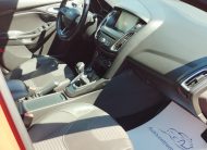 FORD FOCUS 1.5 EcoBoost Titanium S S Szervizkönyv! FÉLBŐR BELSŐ. NAVIGÁCIÓ. KAMERA. TEMPOMAT