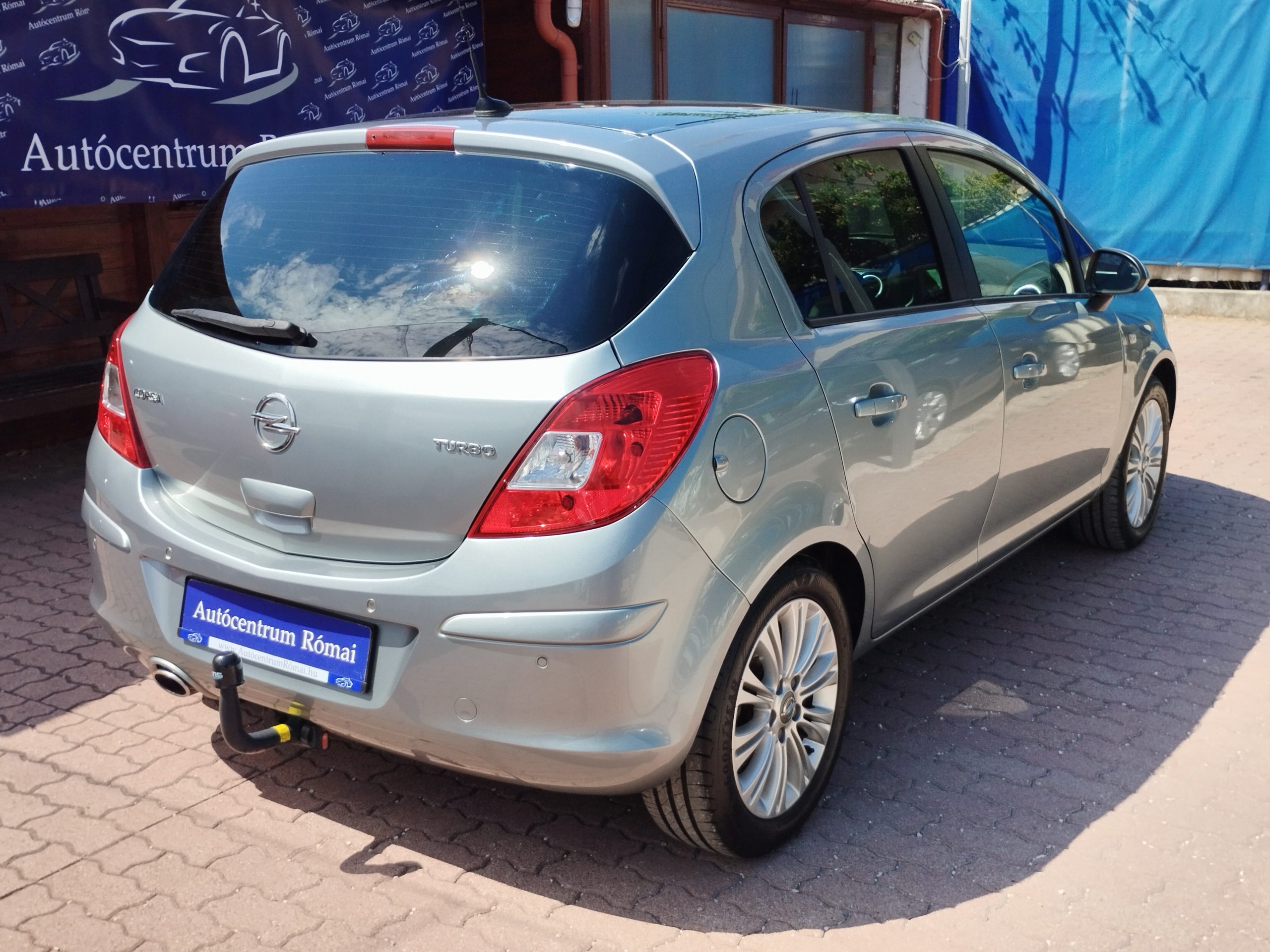 OPEL CORSA D 1.4 T Cosmo Start-Stop 2. Tulaj. 120LE. PANORÁMA TETŐ. NAVIGÁCIÓ. FÉLBŐR BELSŐ. TEMPOMAT