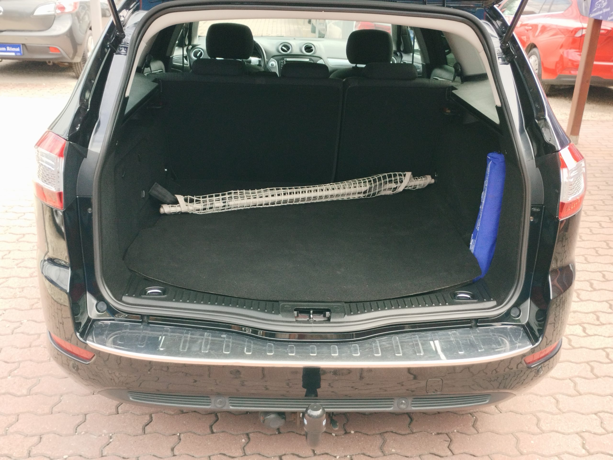 FORD MONDEO 1.6 EcoBoost Titanium 2. Tulaj. Szervizkönyv! NAPFÉNYTETŐ. TEMPOMAT. NAVI. VONÓHOROG