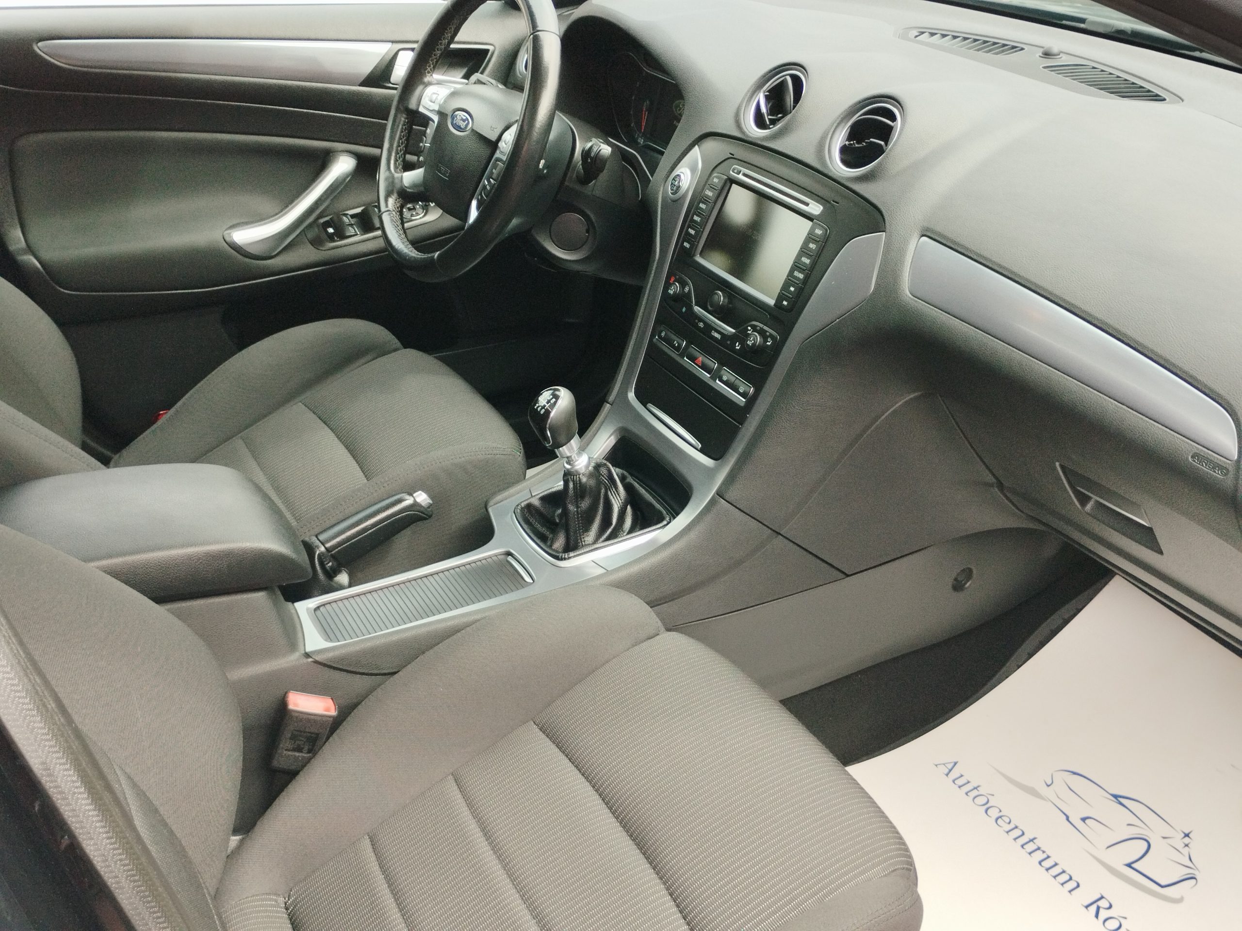 FORD MONDEO 1.6 EcoBoost Titanium 2. Tulaj. Szervizkönyv! NAPFÉNYTETŐ. TEMPOMAT. NAVI. VONÓHOROG