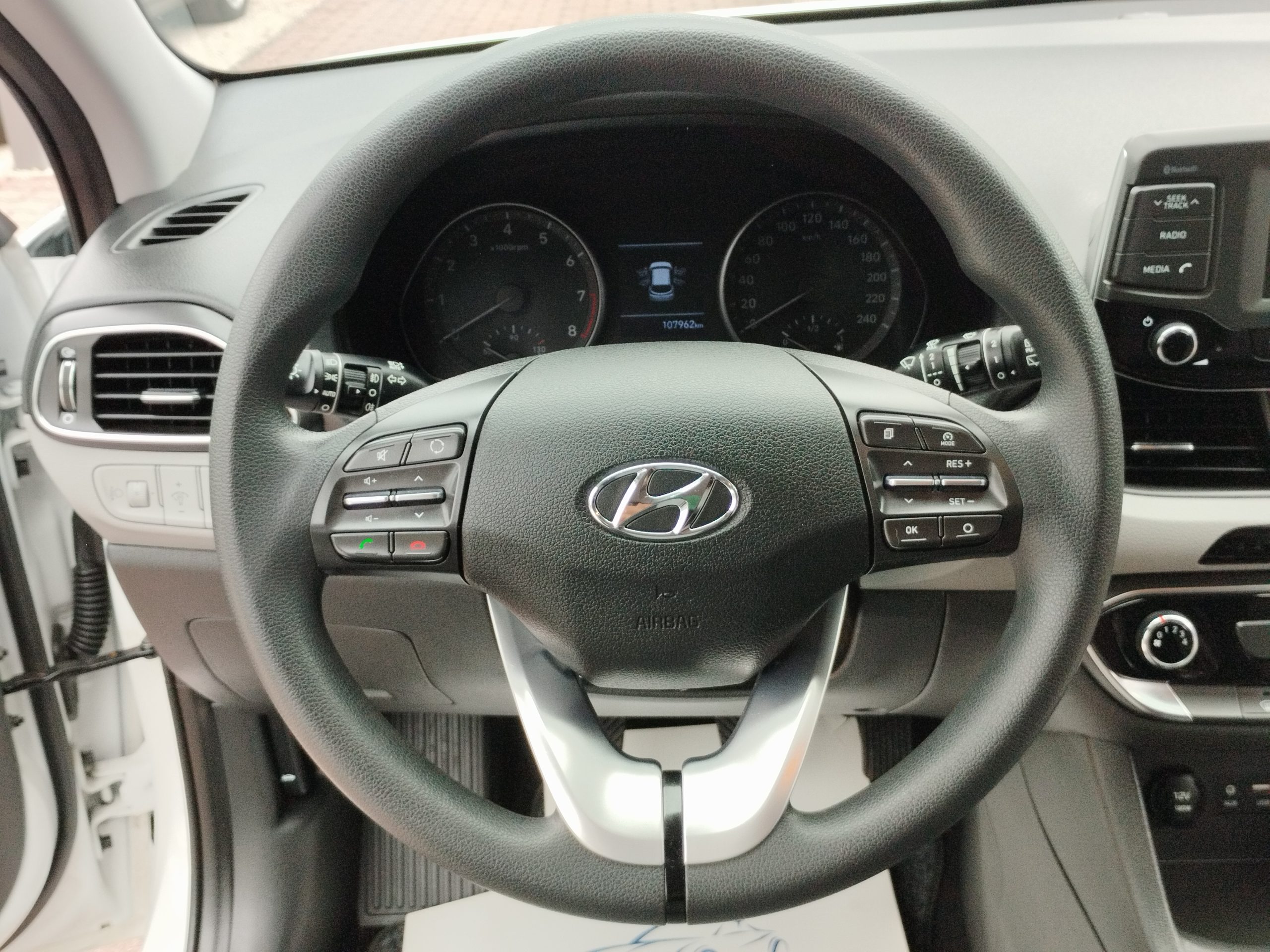 HYUNDAI I30 1.4 MPi Comfort 107.000km! 1. Tulaj. Szervizkönyv! KLÍMA. TEMPOMAT. KÖDLÁMPA