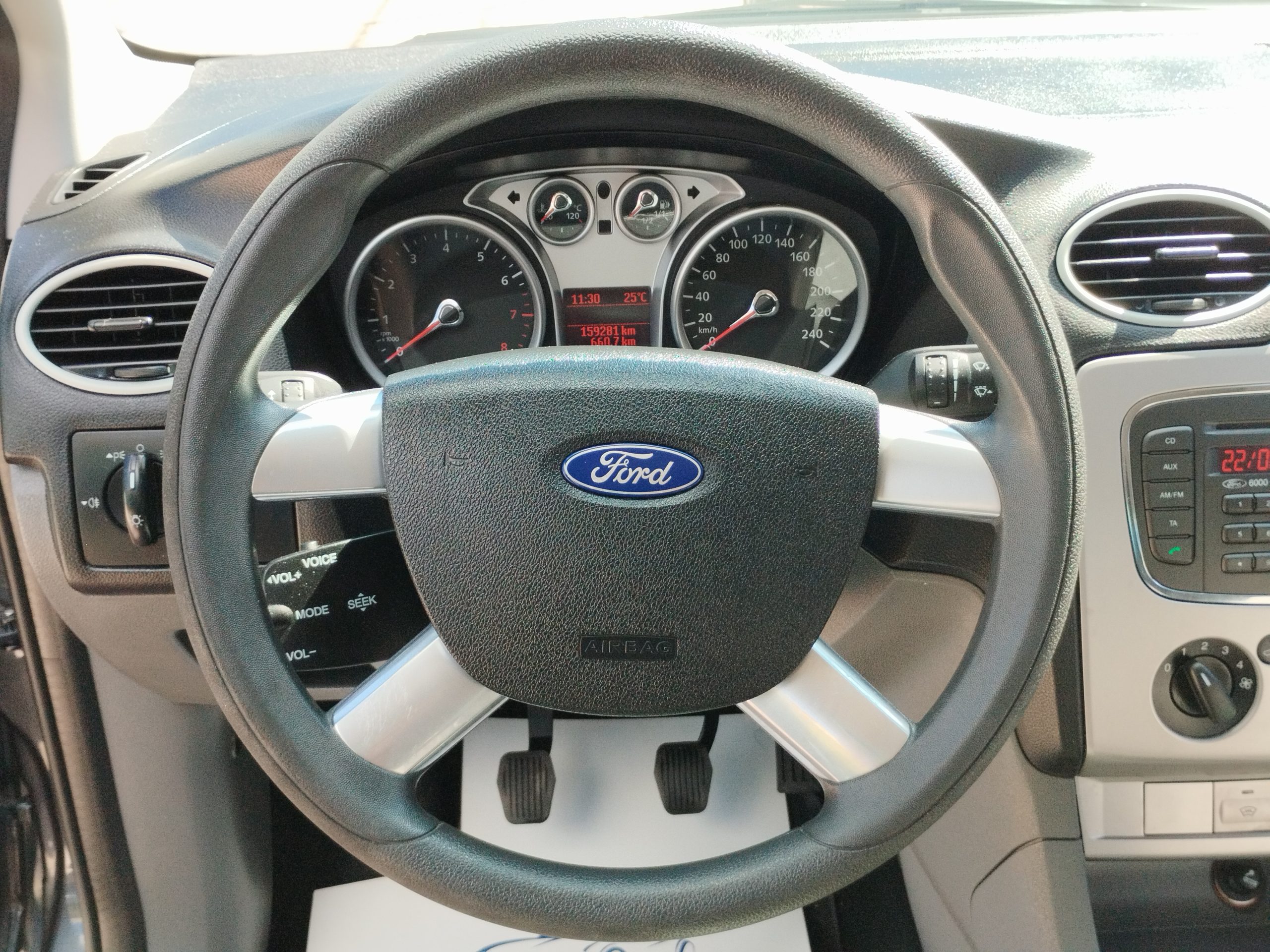 FORD FOCUS 1.6 Fresh EURO5 2. Tulaj. KLÍMA. SZÉLVÉDŐFŰTÉS. ELEKTROMOS ABLAK