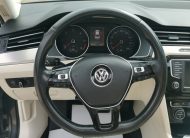 VOLKSWAGEN PASSAT VIII 2.0 TDI BMT Highline DSG MO.-i. 2 Tulaj. Szervizkönyv! PANORÁMA TETŐ. FÉLBŐR BELSŐ. KAMERA. NAVIGÁCIÓ