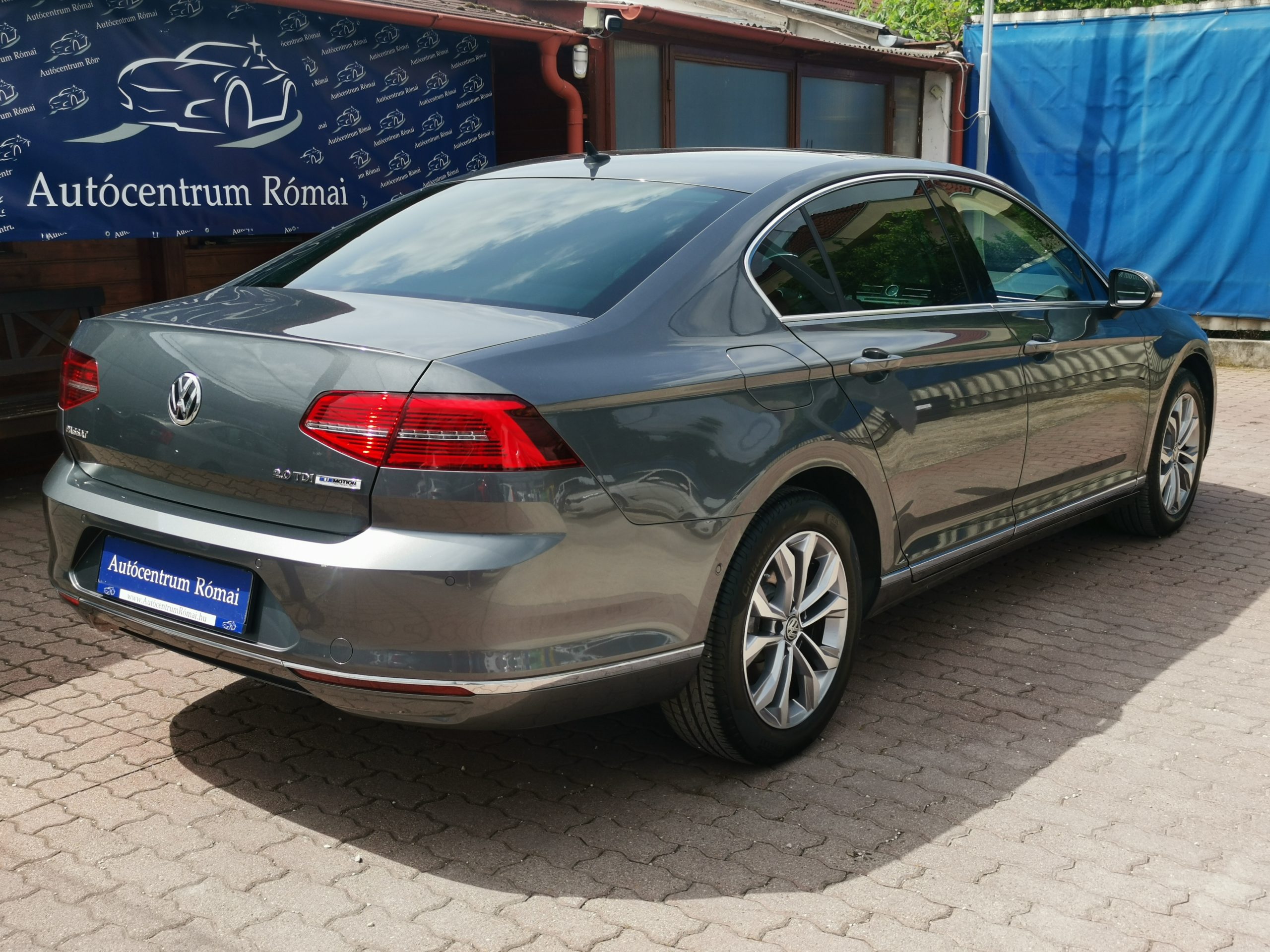 VOLKSWAGEN PASSAT VIII 2.0 TDI BMT Highline DSG MO.-i. 2 Tulaj. Szervizkönyv! PANORÁMA TETŐ. FÉLBŐR BELSŐ. KAMERA. NAVIGÁCIÓ