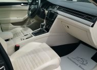 VOLKSWAGEN PASSAT VIII 2.0 TDI BMT Highline DSG MO.-i. 2 Tulaj. Szervizkönyv! PANORÁMA TETŐ. FÉLBŐR BELSŐ. KAMERA. NAVIGÁCIÓ