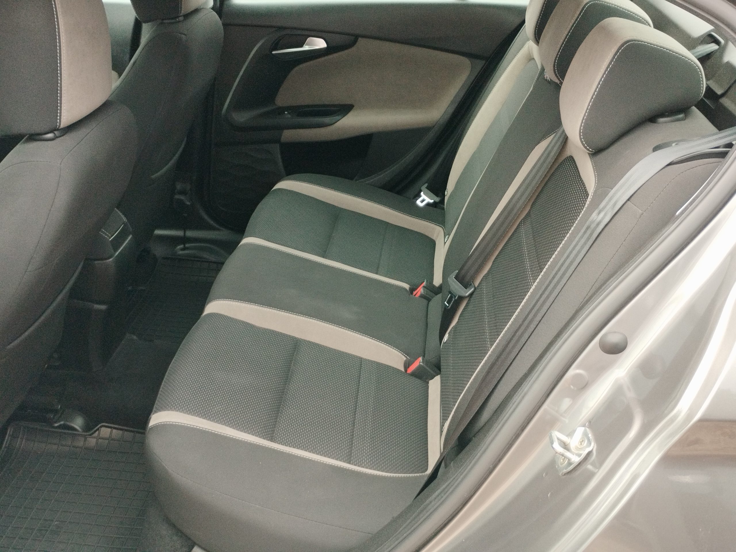 FIAT TIPO 1.4 16V Lounge MO.-i. 1. Tulaj. DIGIT KLÍMA. ÜLÉSFŰTÉS. ALUFELNI. TEMPOMAT